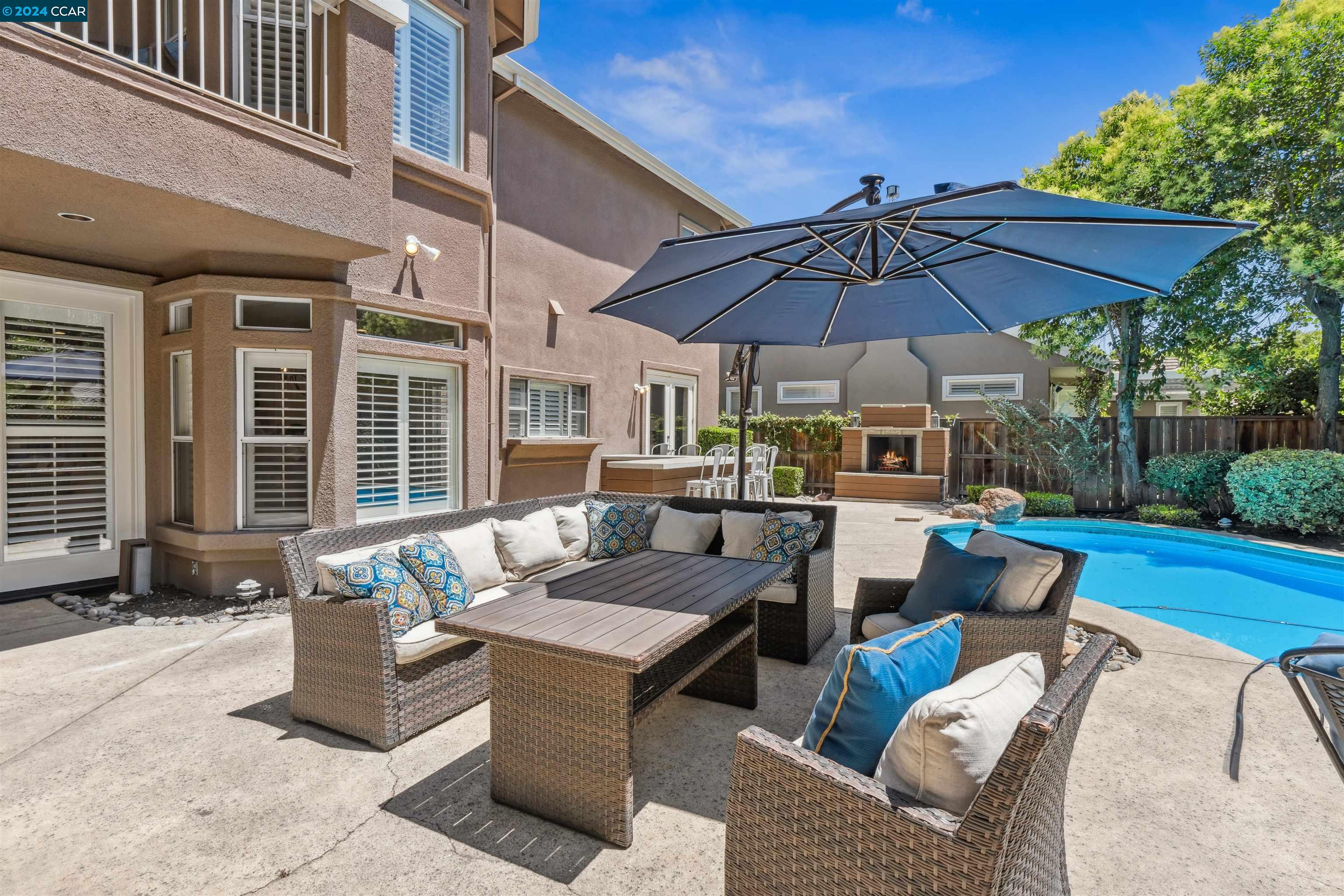 3938 Glen Abby Cir