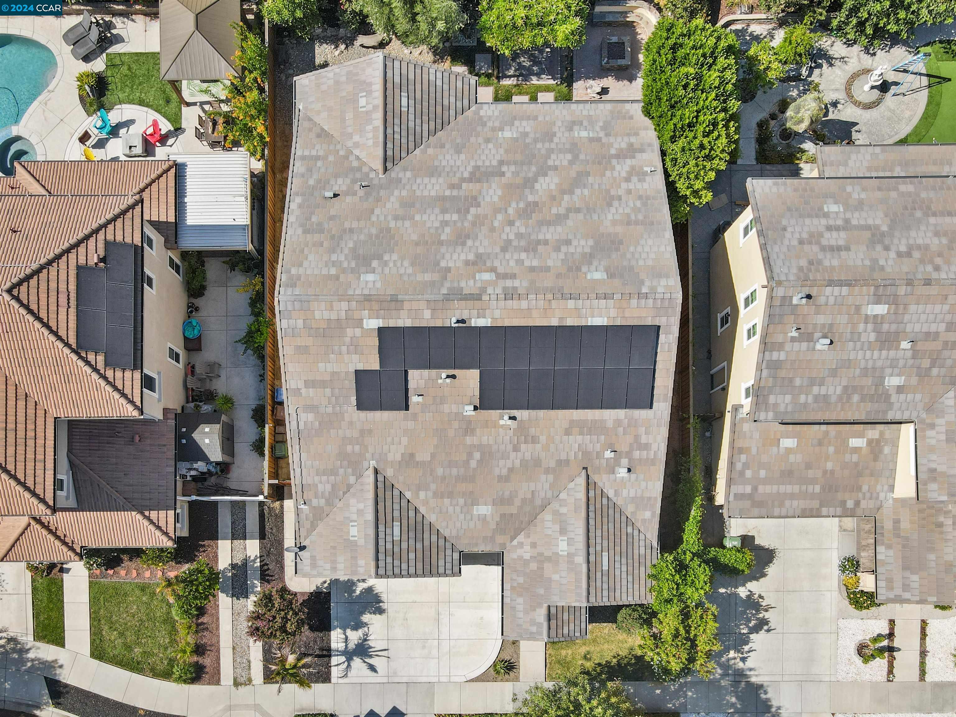 577 Eileen St