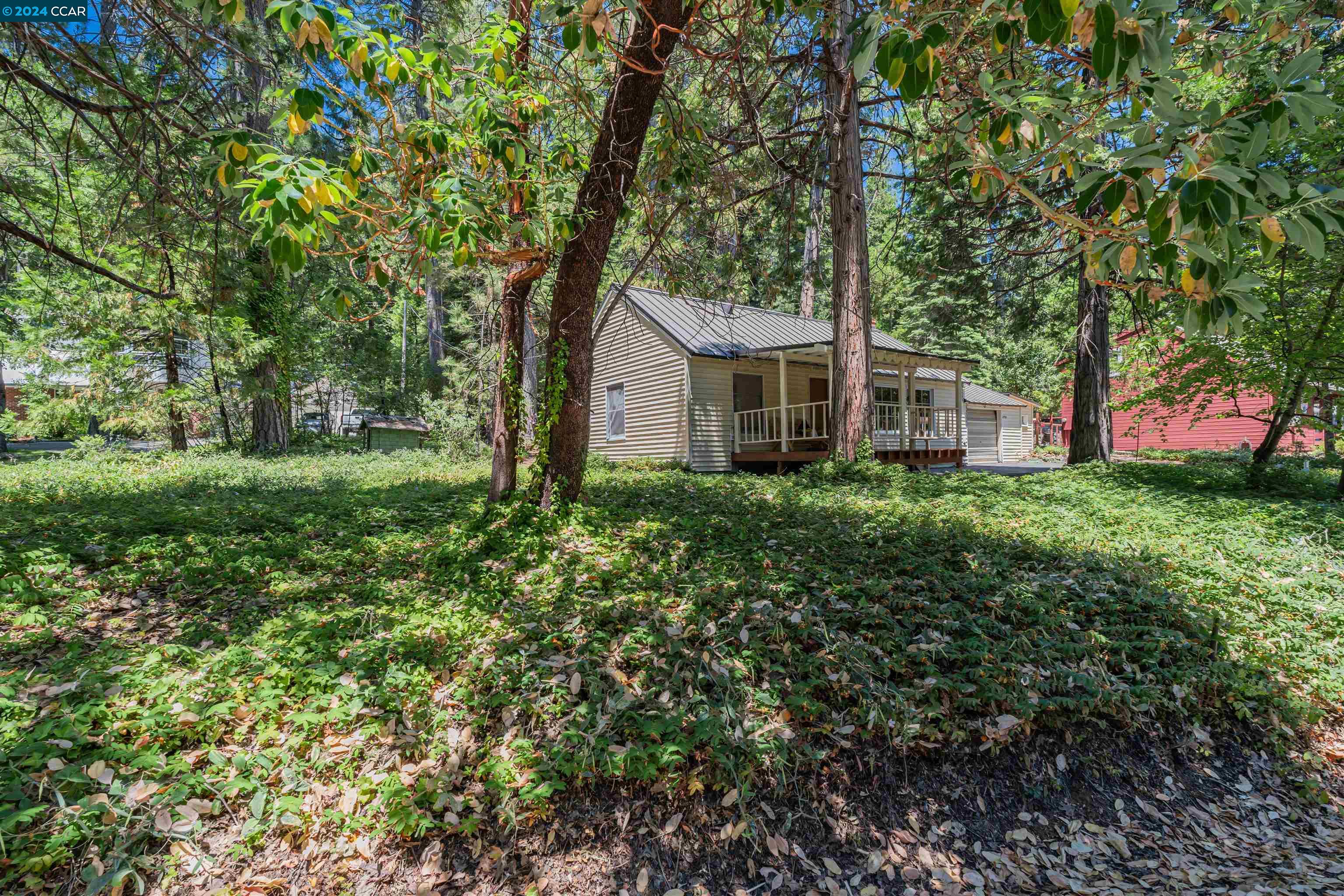 2700 Pine Dr