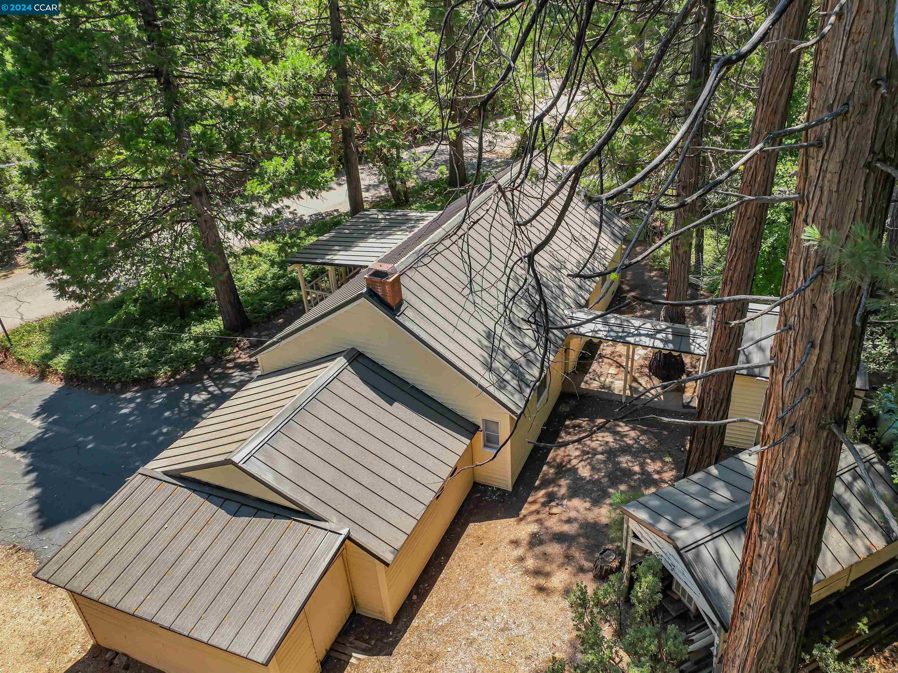 2700 Pine Dr