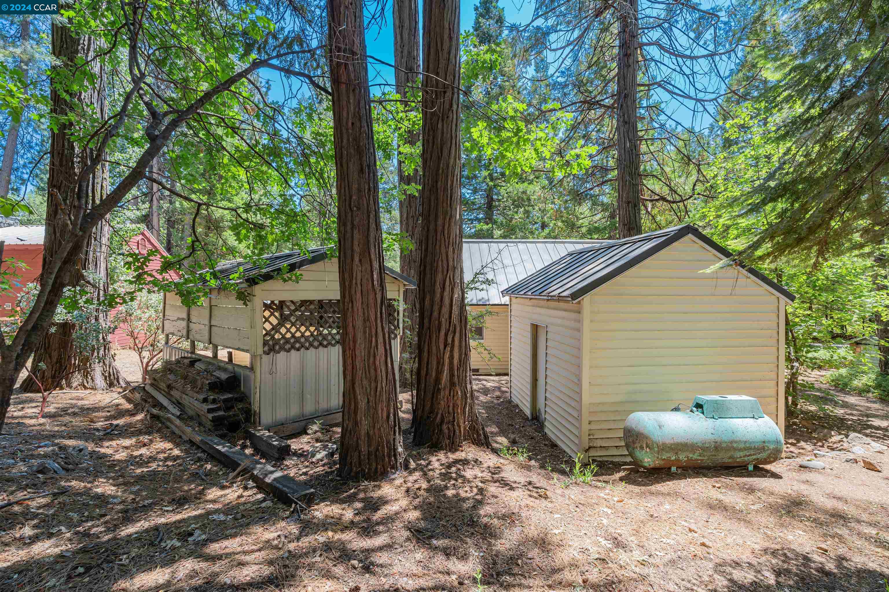 2700 Pine Dr