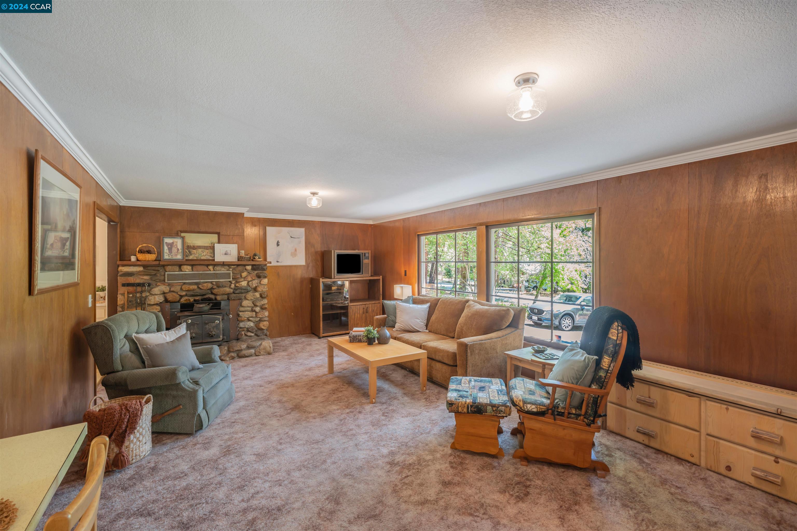 2700 Pine Dr