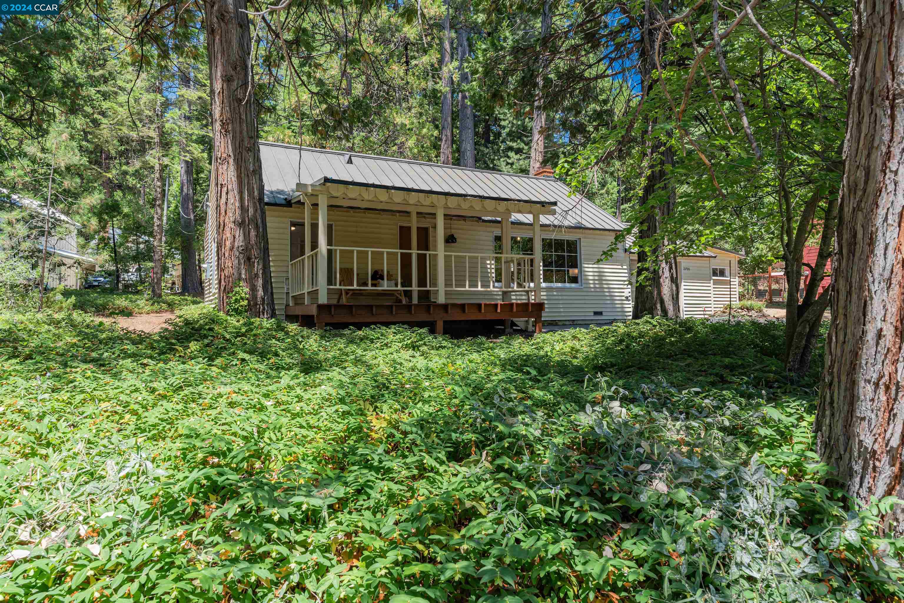 2700 Pine Dr