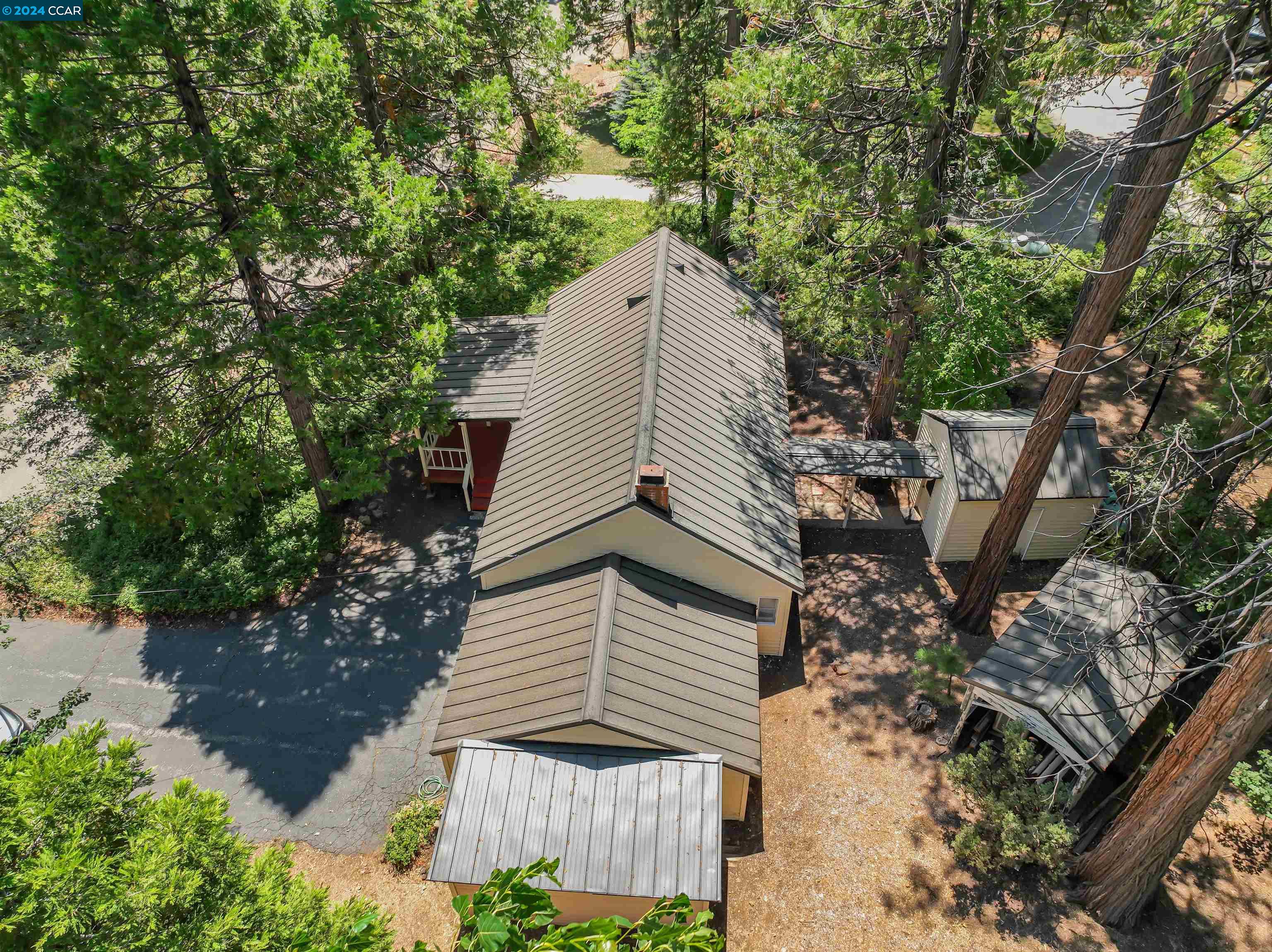 2700 Pine Dr