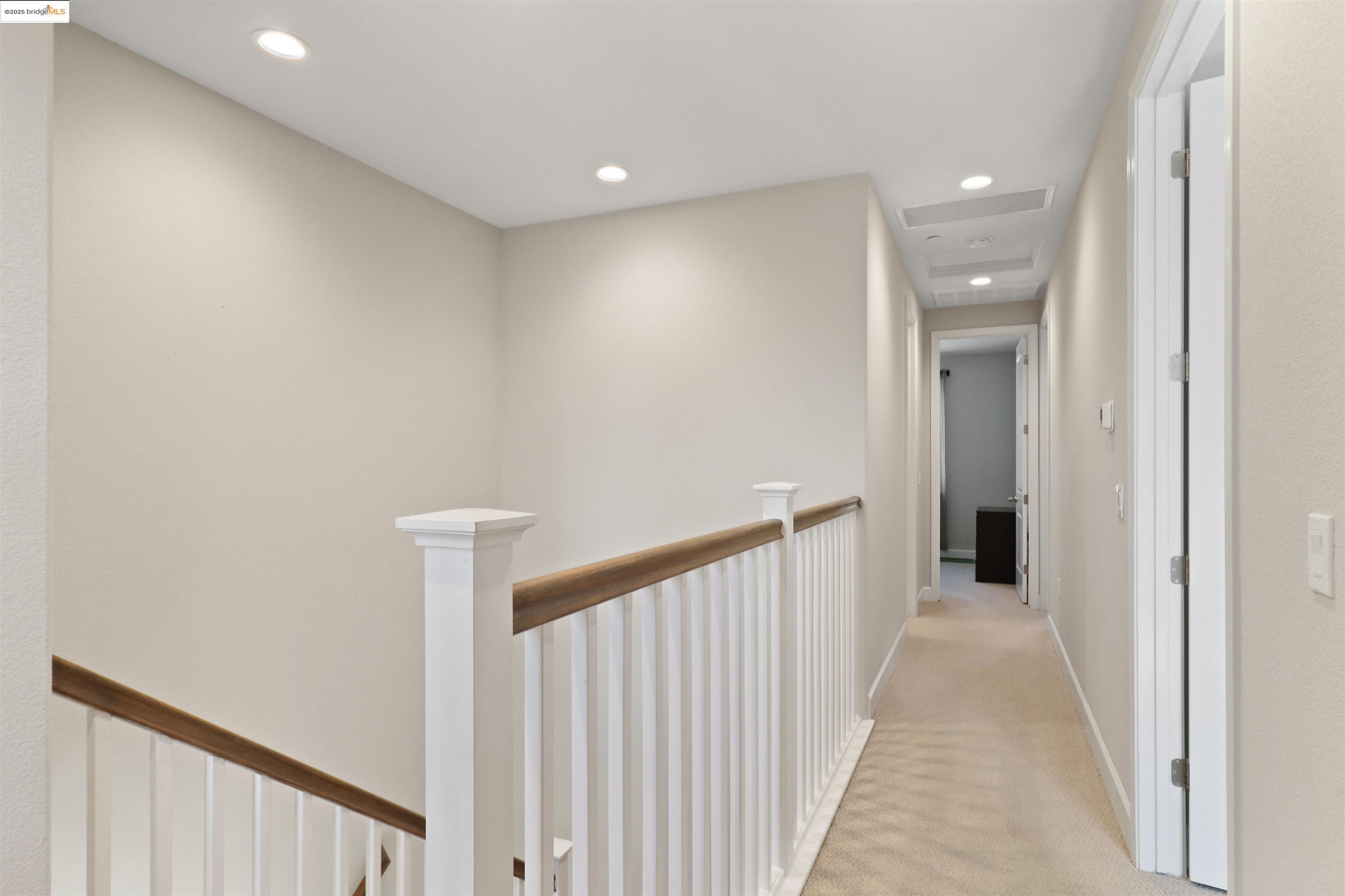 225 Laurel Knoll Dr