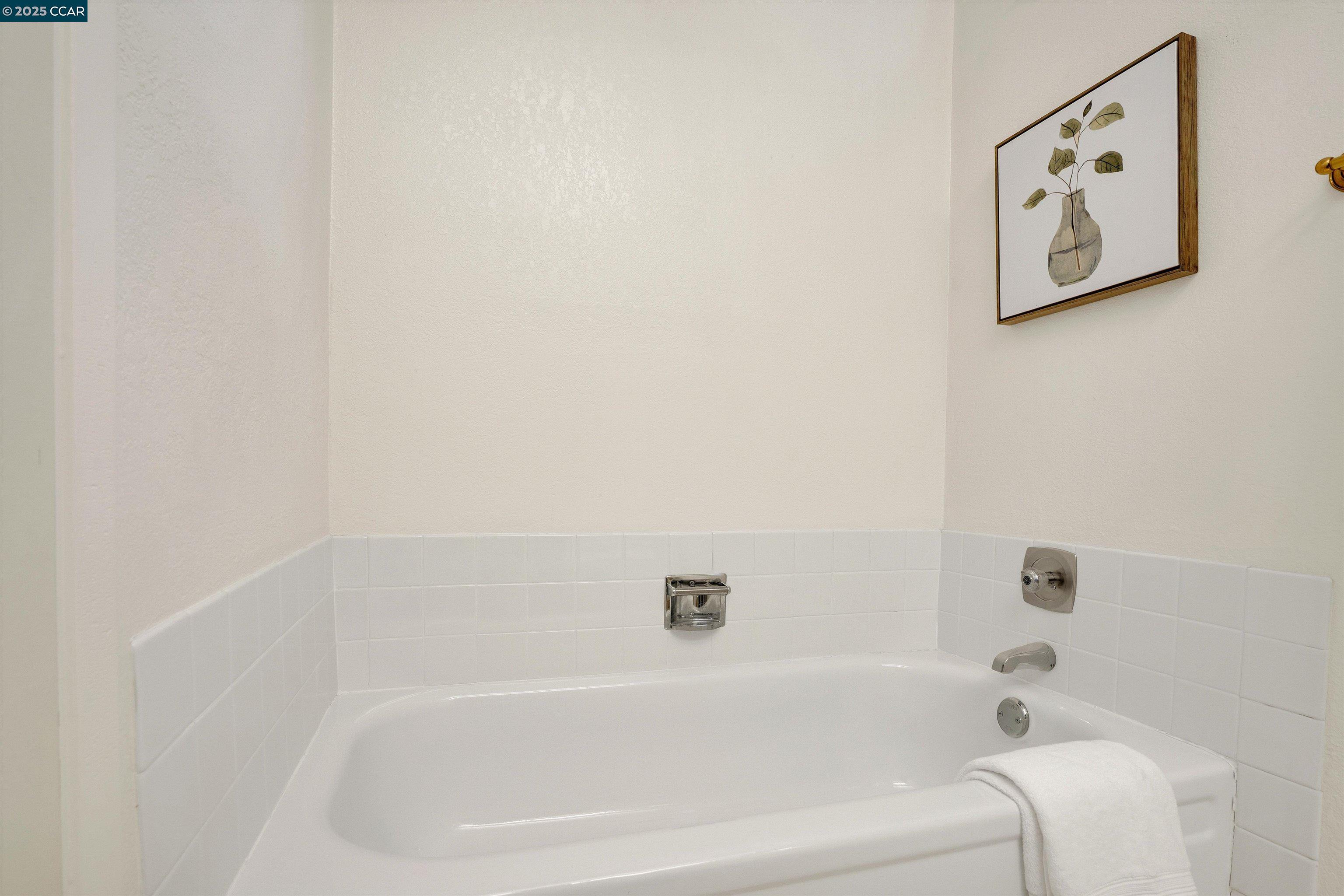 1112 Dennis Ct