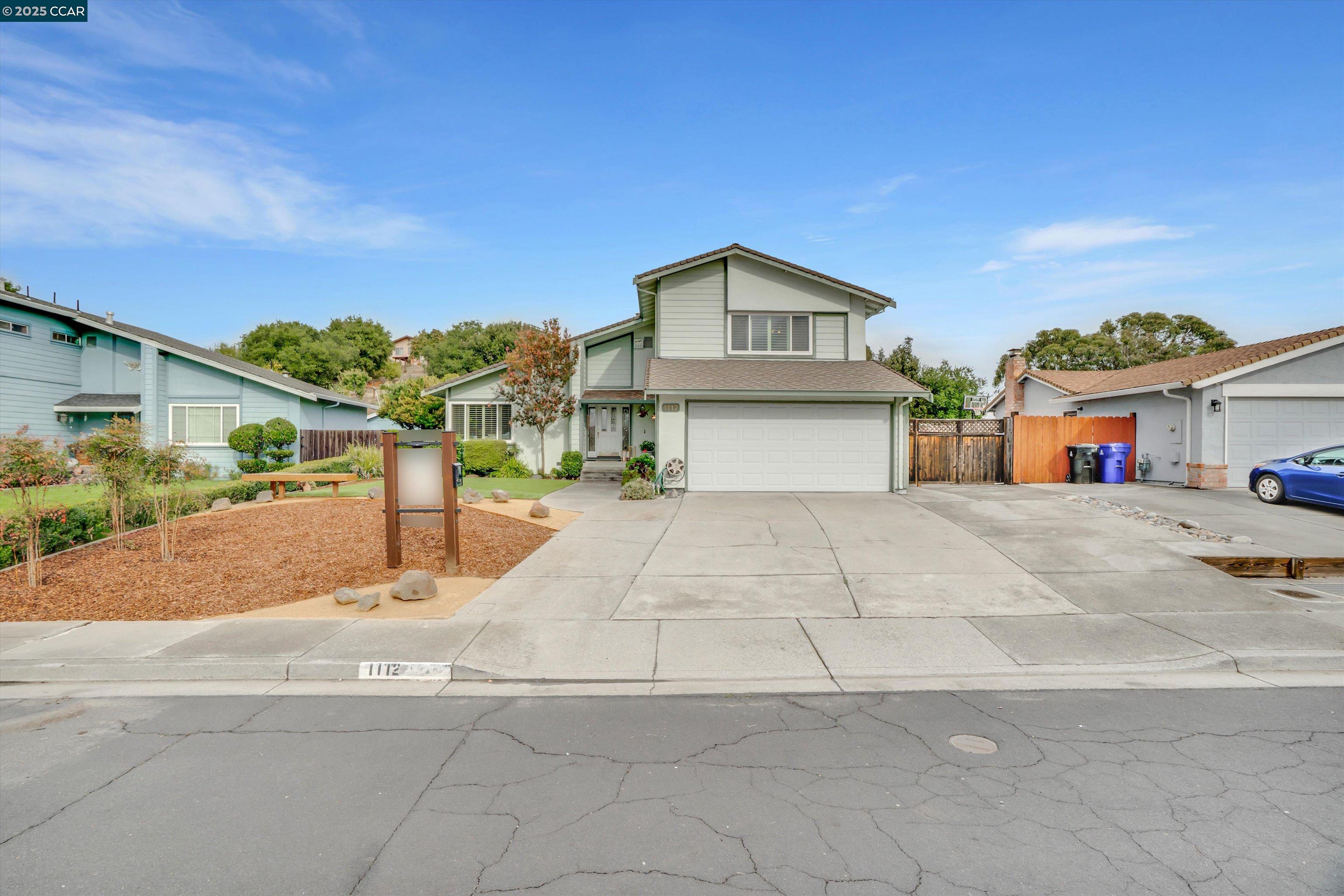 1112 Dennis Ct