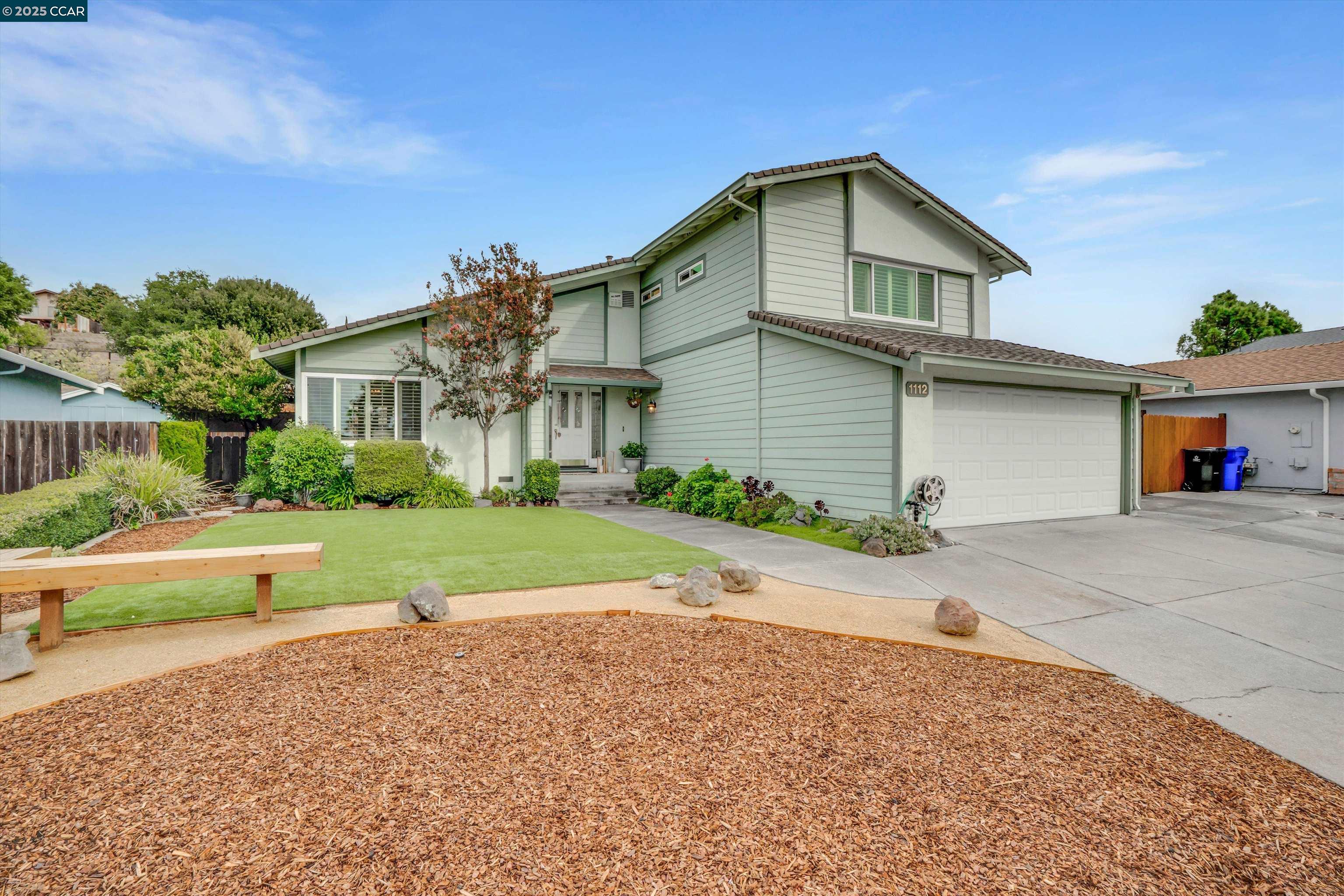 1112 Dennis Ct