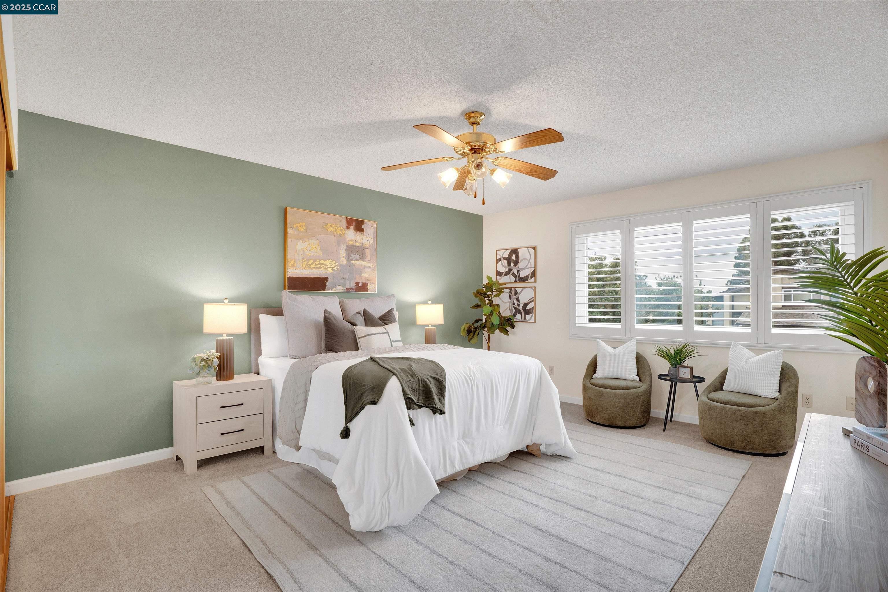 1112 Dennis Ct
