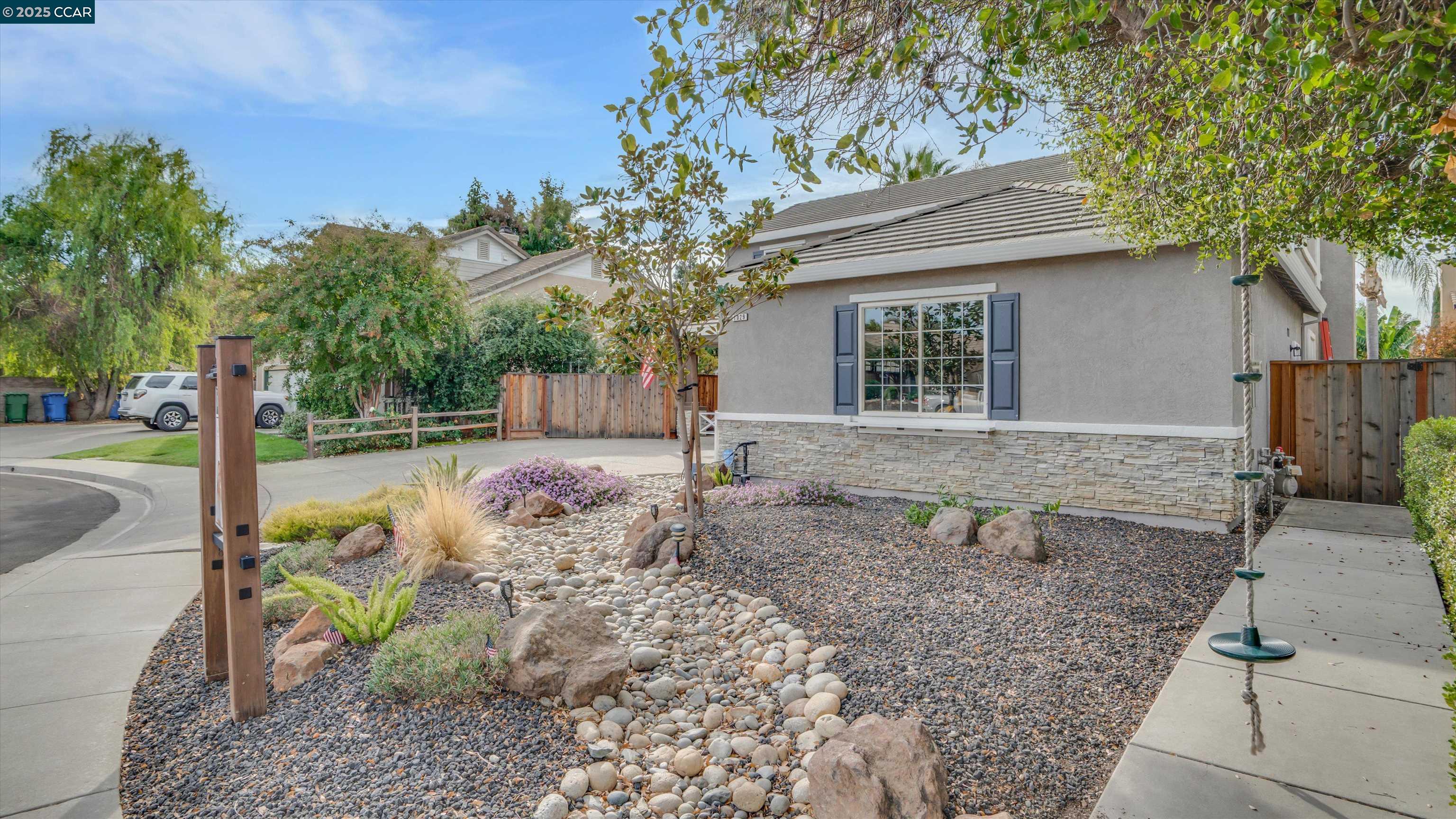 1029 Glade Ct
