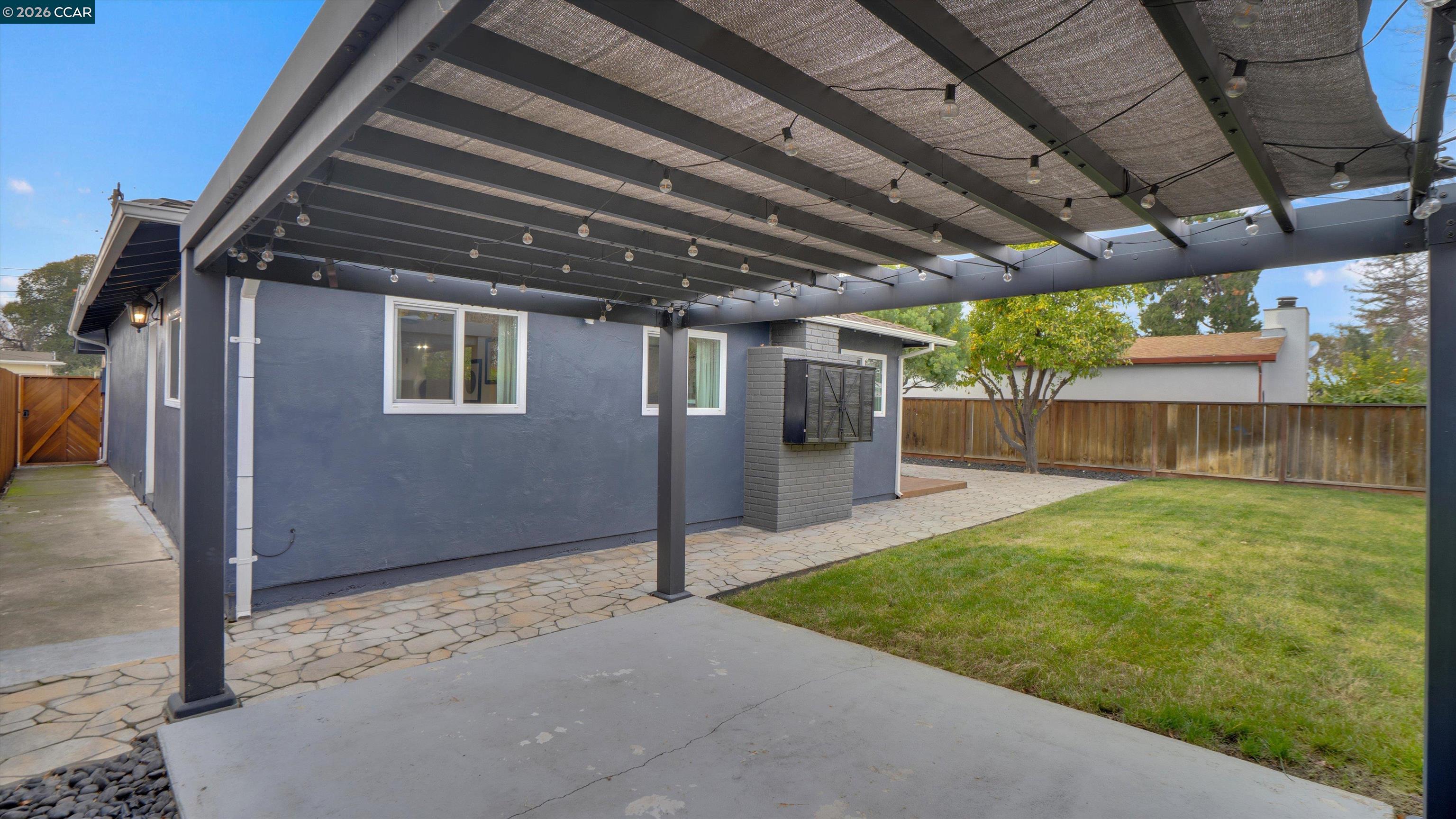 1290 Cypress Dr