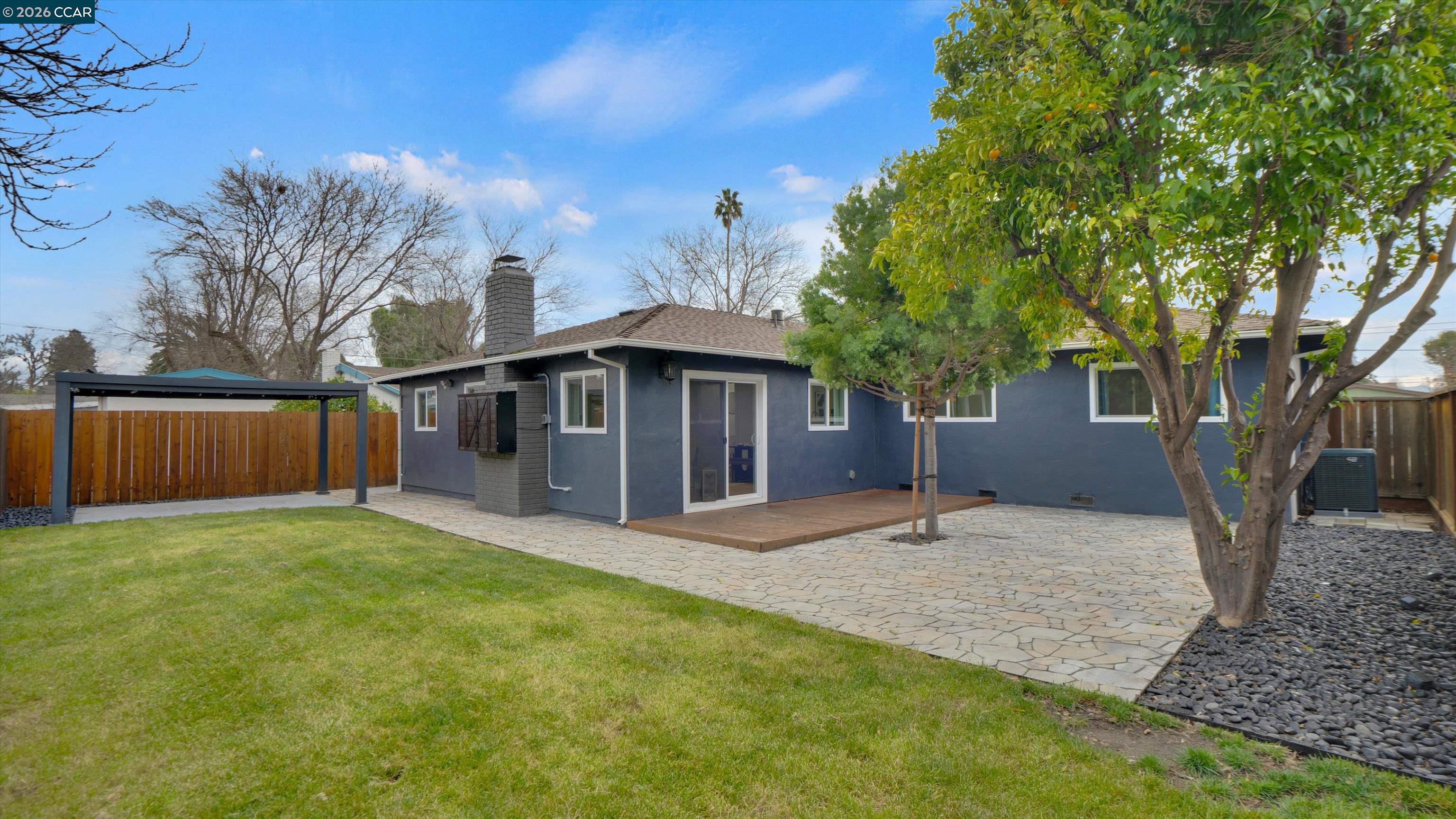 1290 Cypress Dr