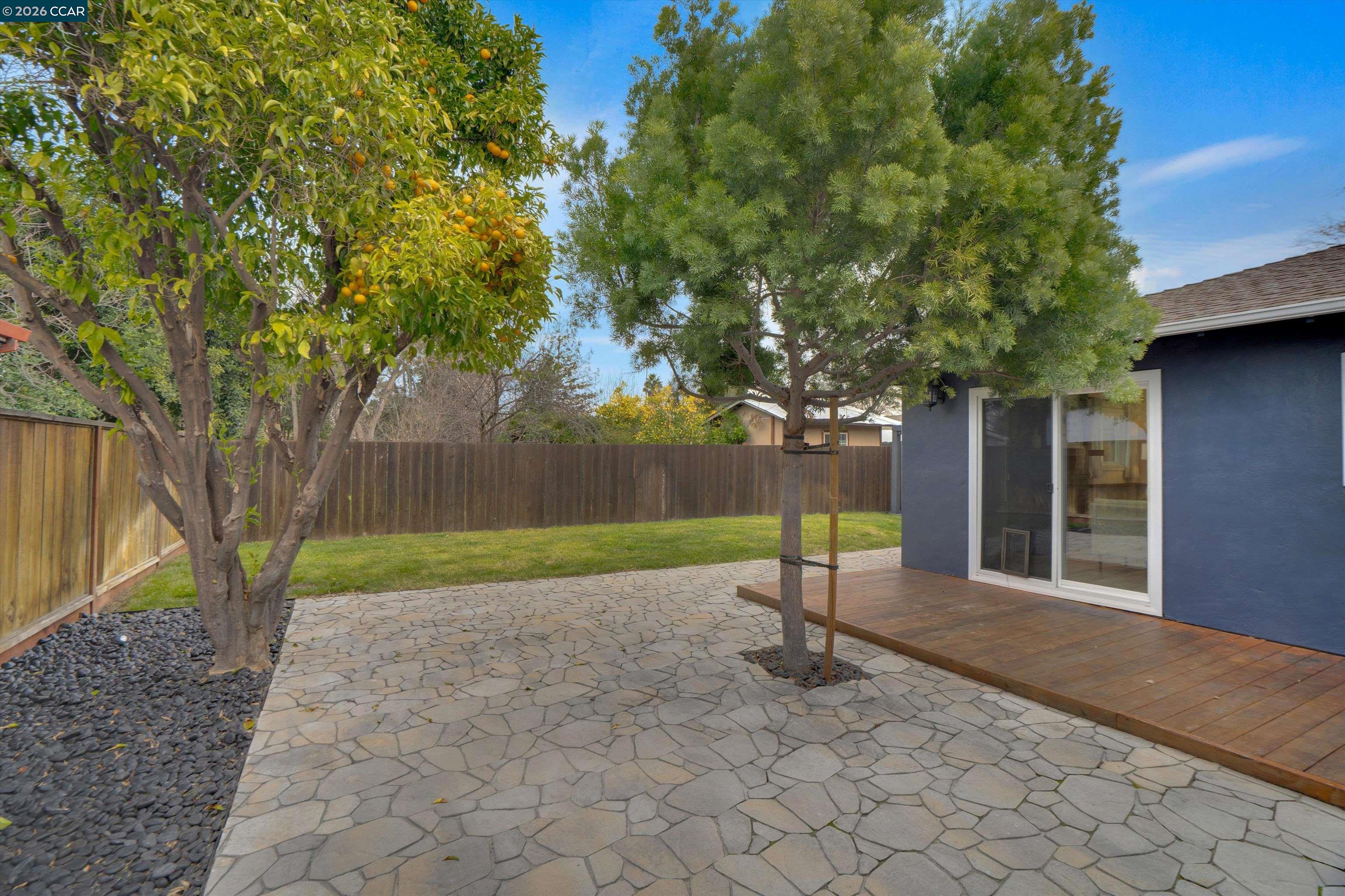 1290 Cypress Dr