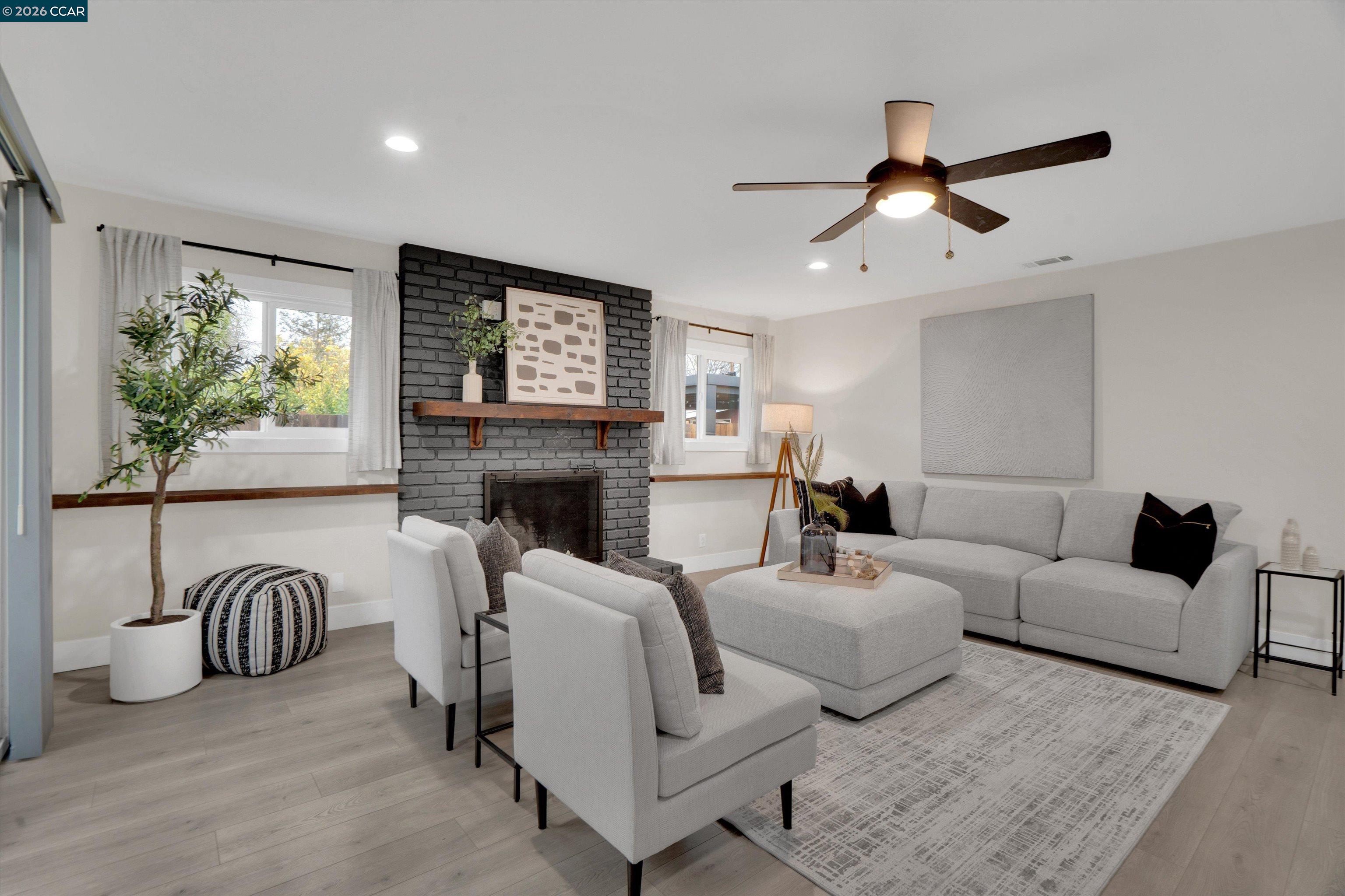 1290 Cypress Dr