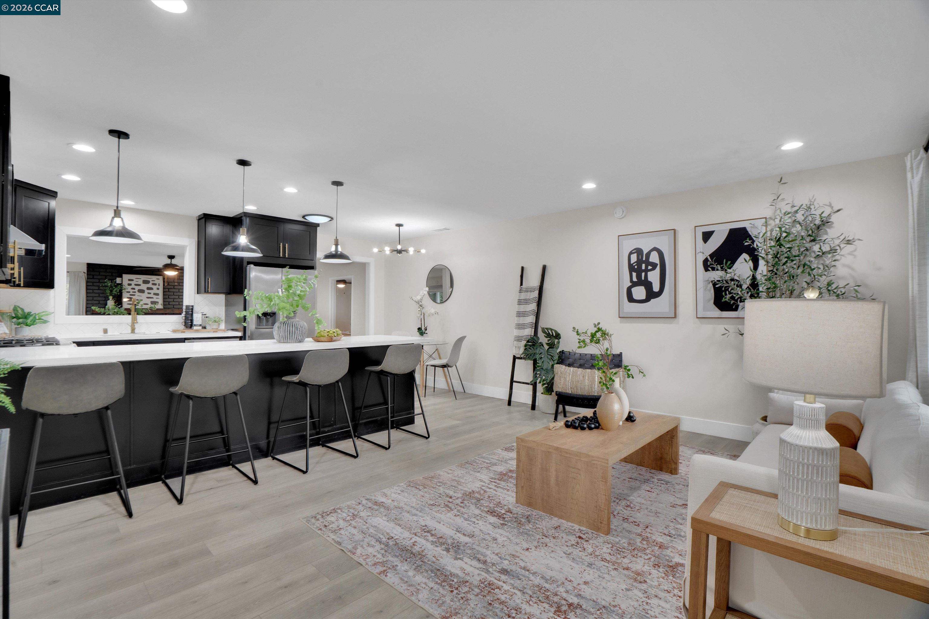 1290 Cypress Dr