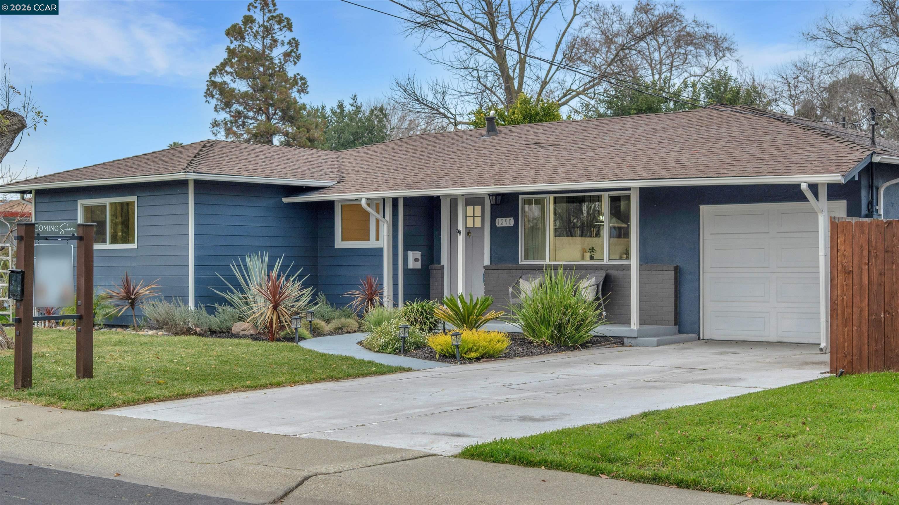 1290 Cypress Dr