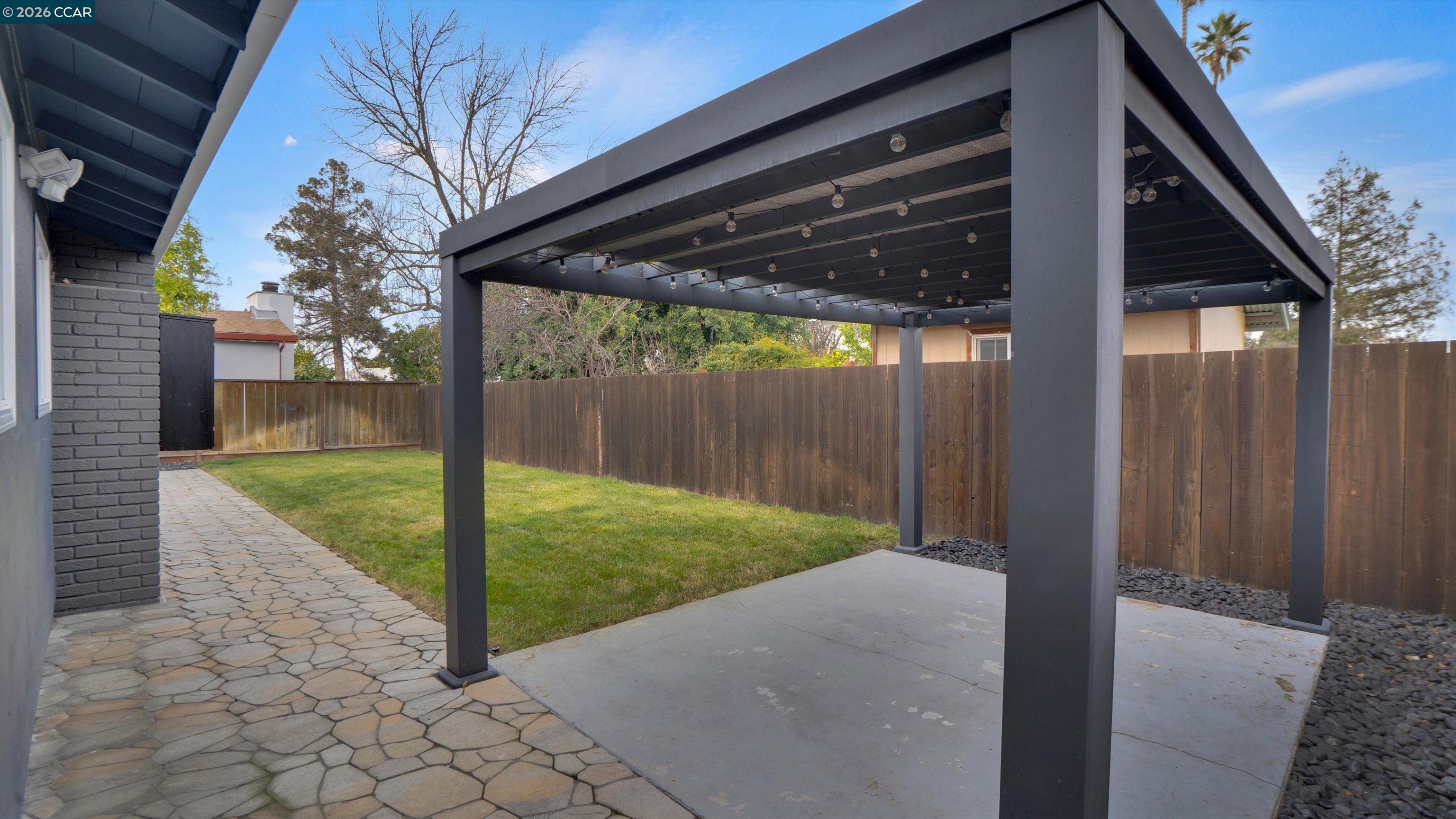 1290 Cypress Dr