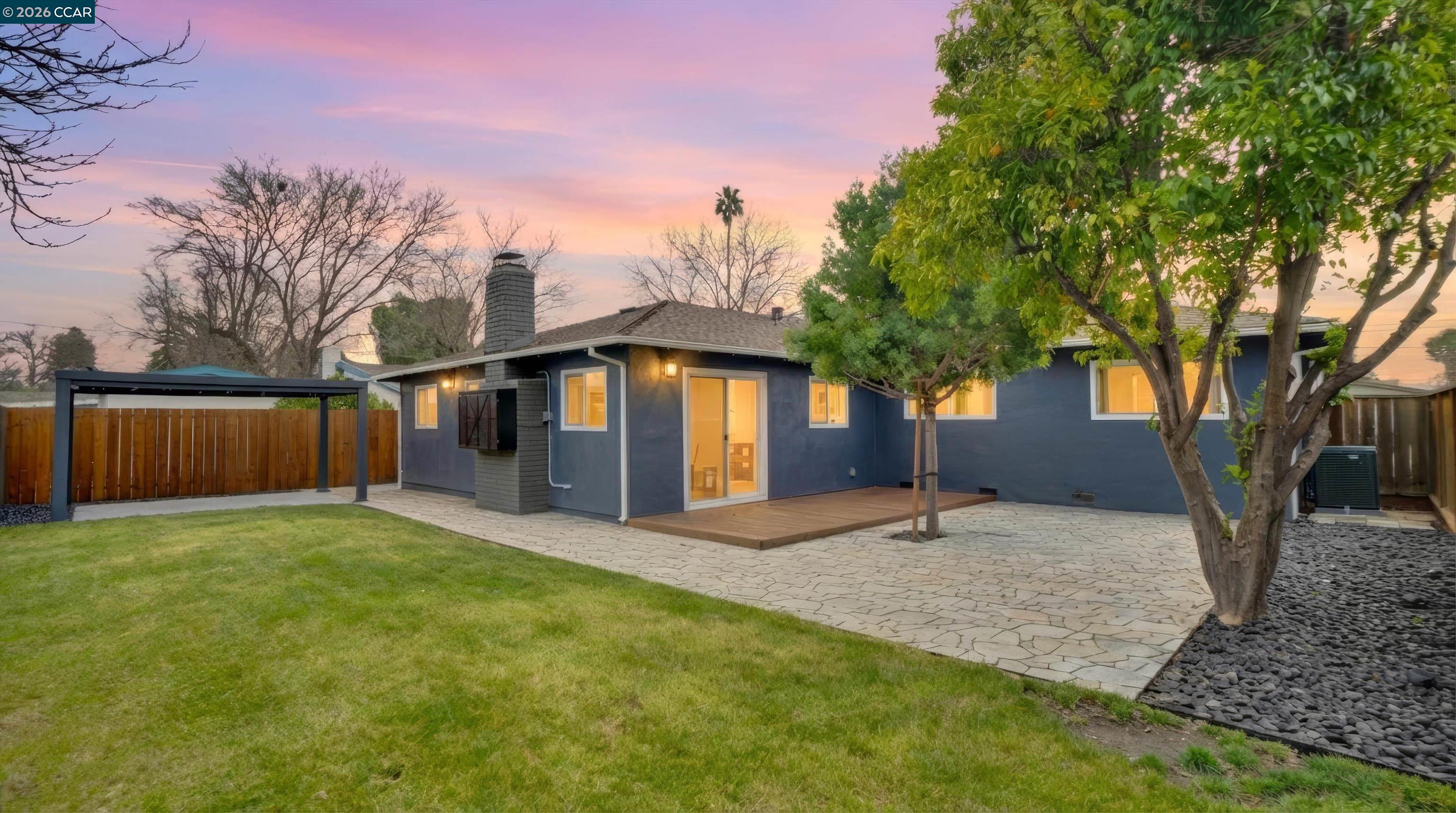 1290 Cypress Dr