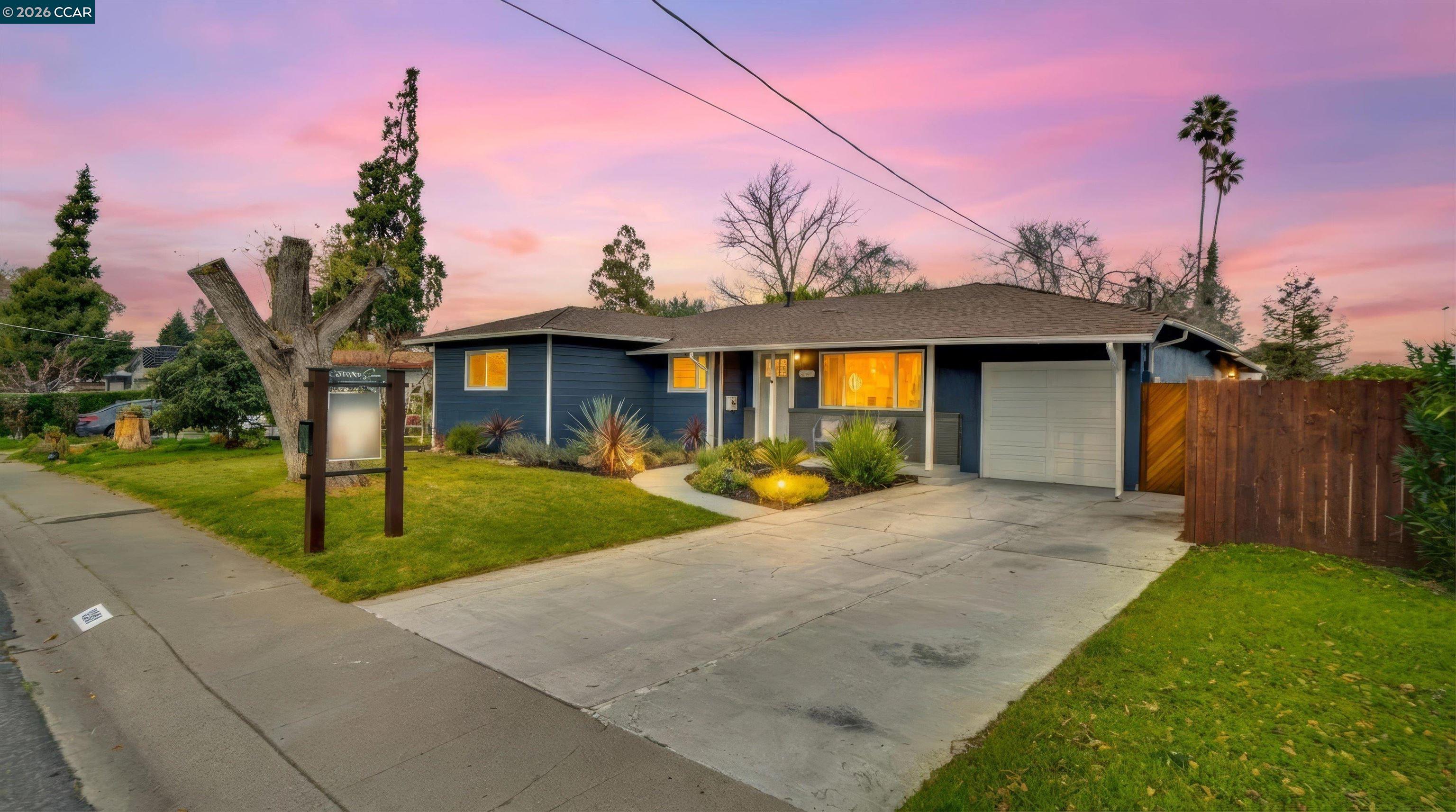 1290 Cypress Dr