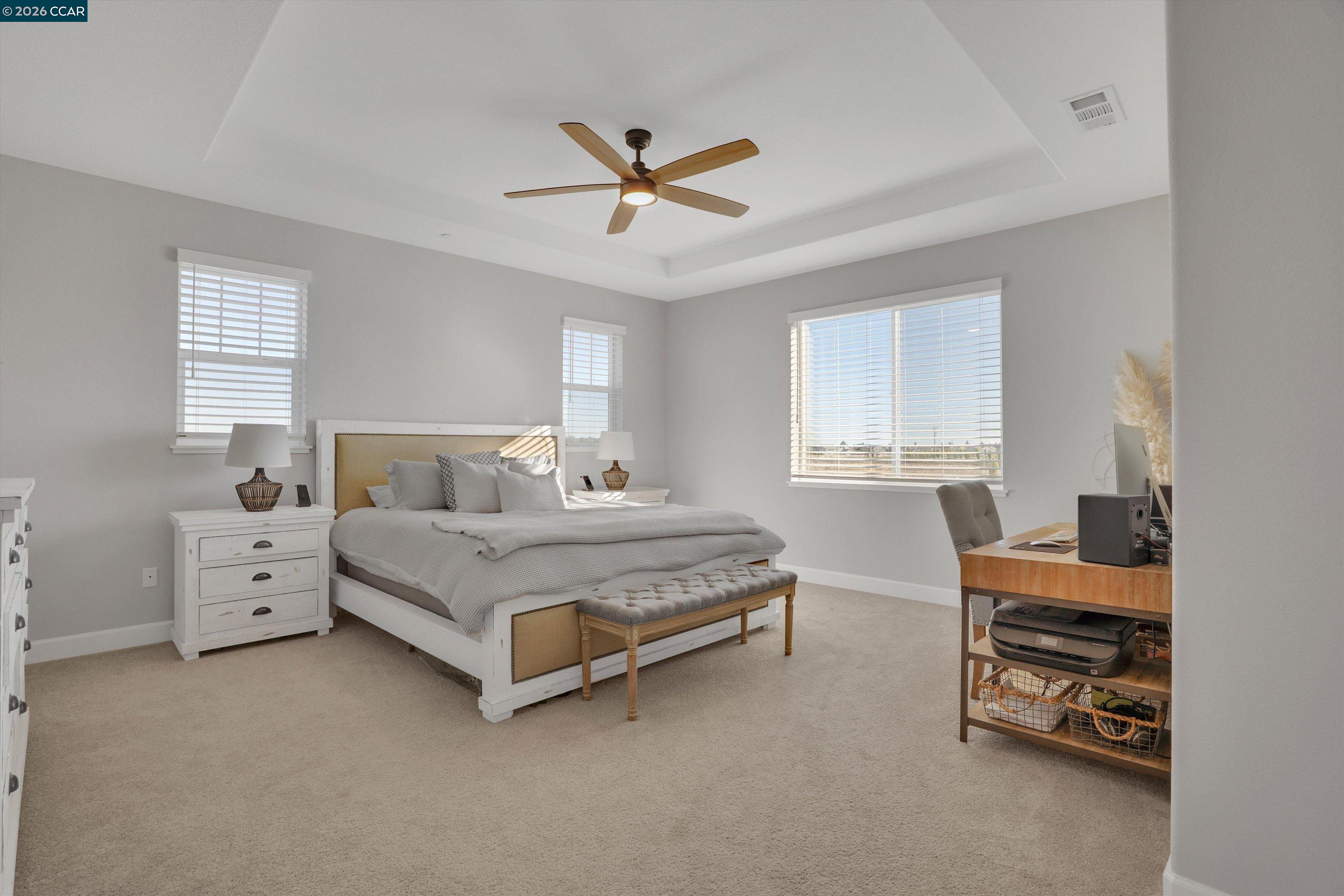 2037 Shrike Ct