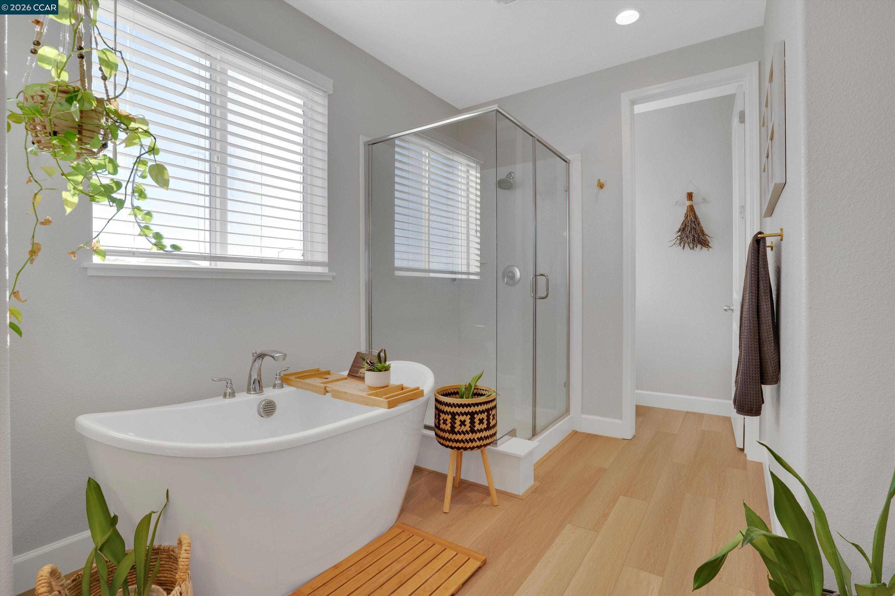 2037 Shrike Ct