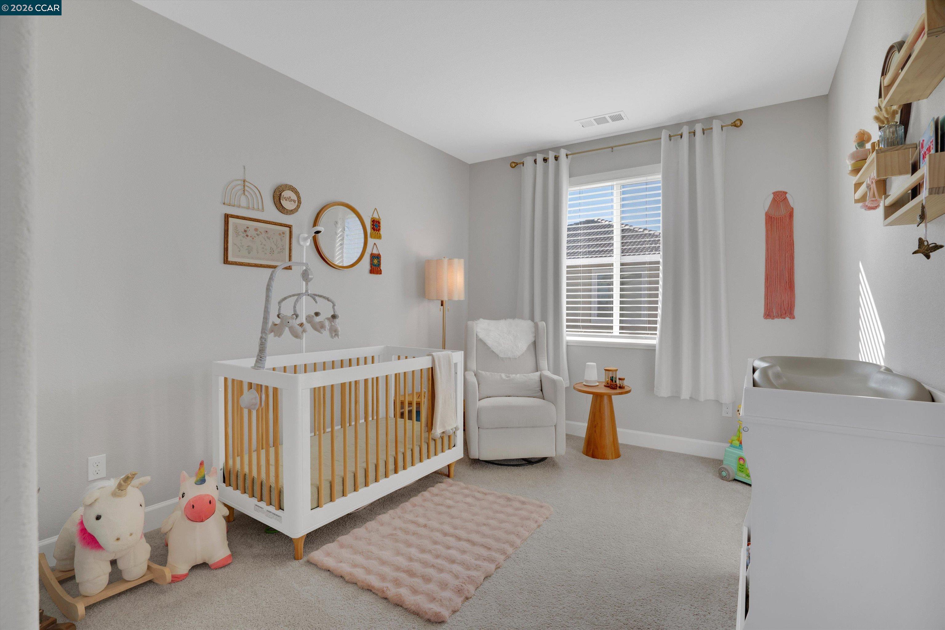 2037 Shrike Ct