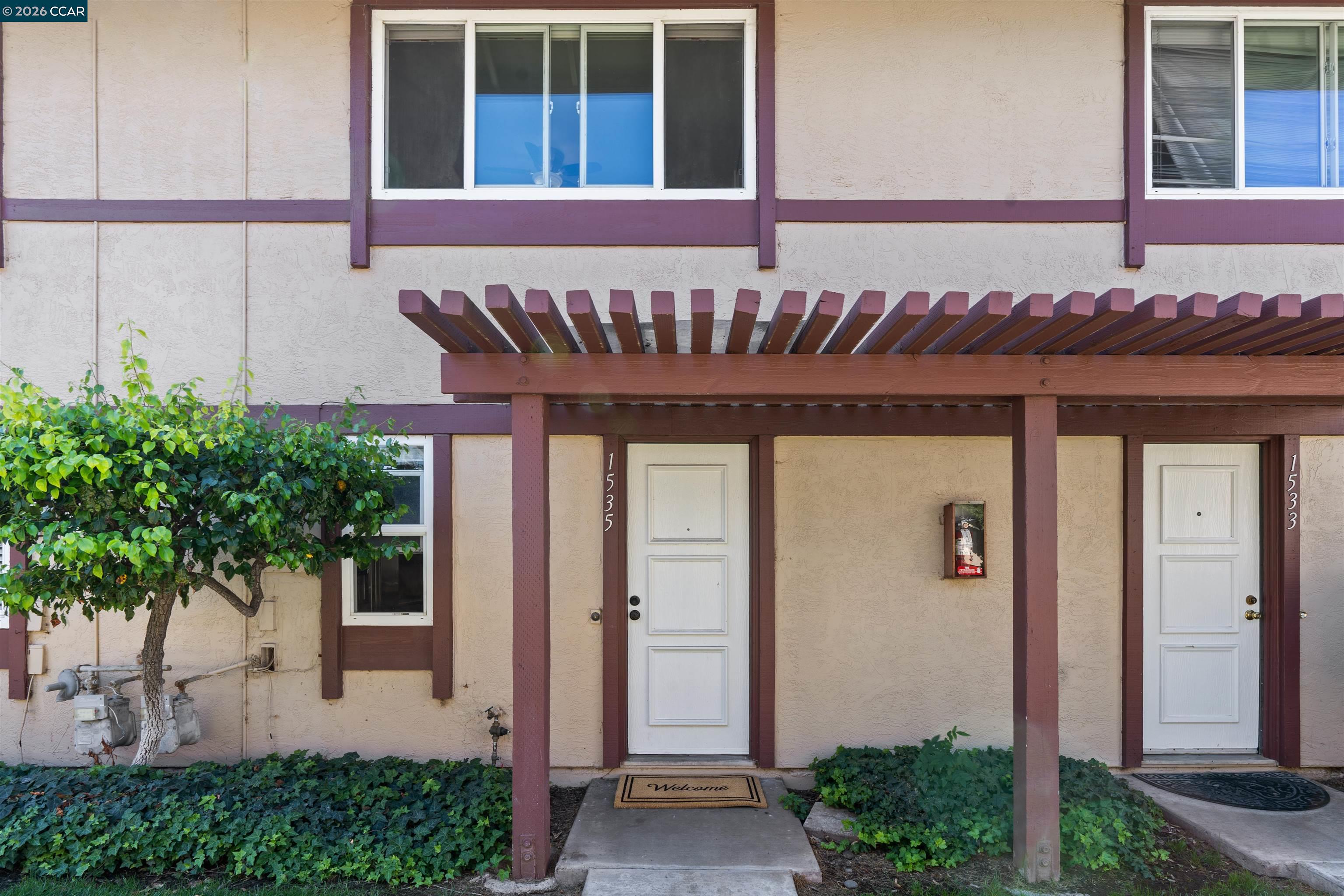 1535 Parkwood Pl