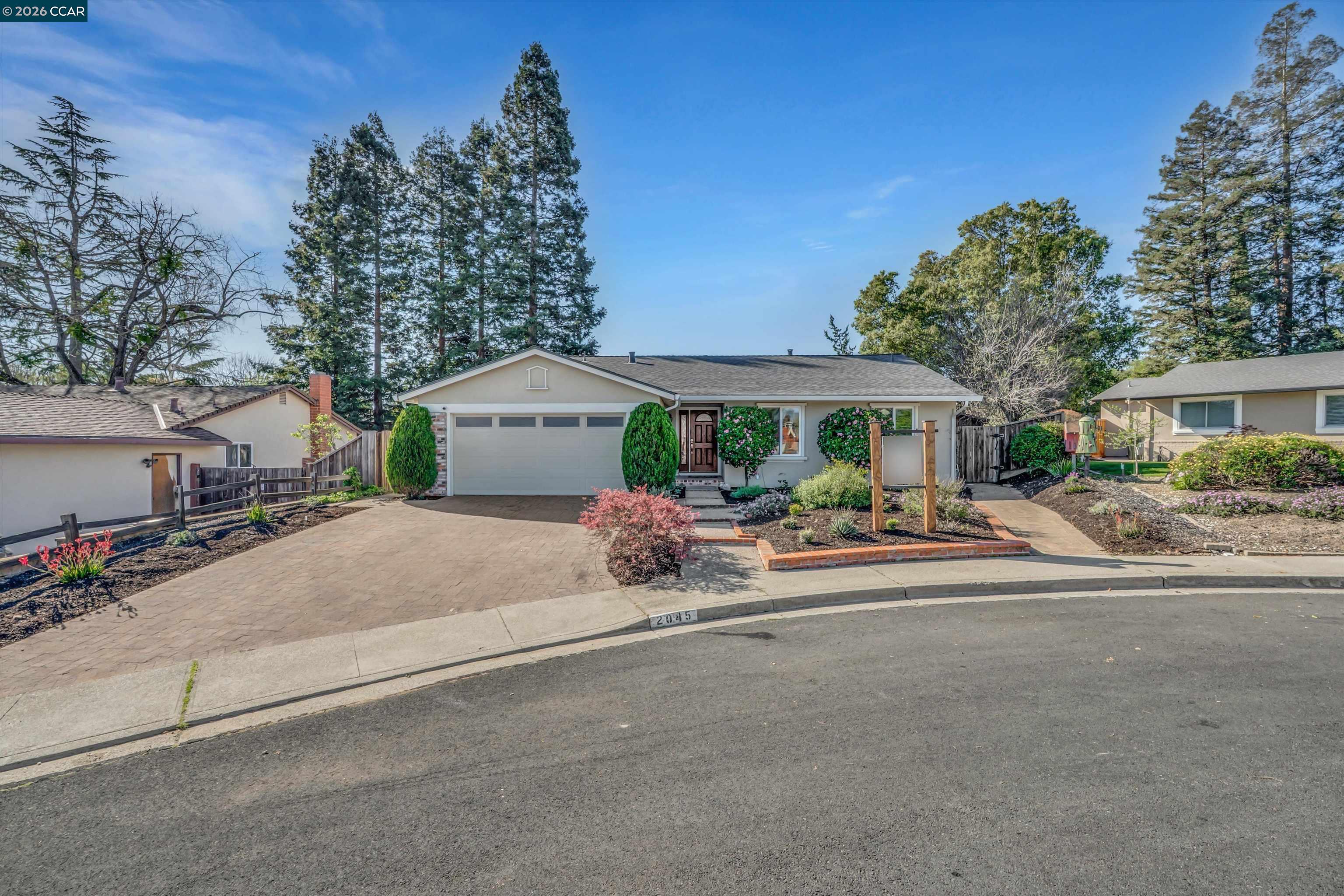 2045 Mcmillan Ct