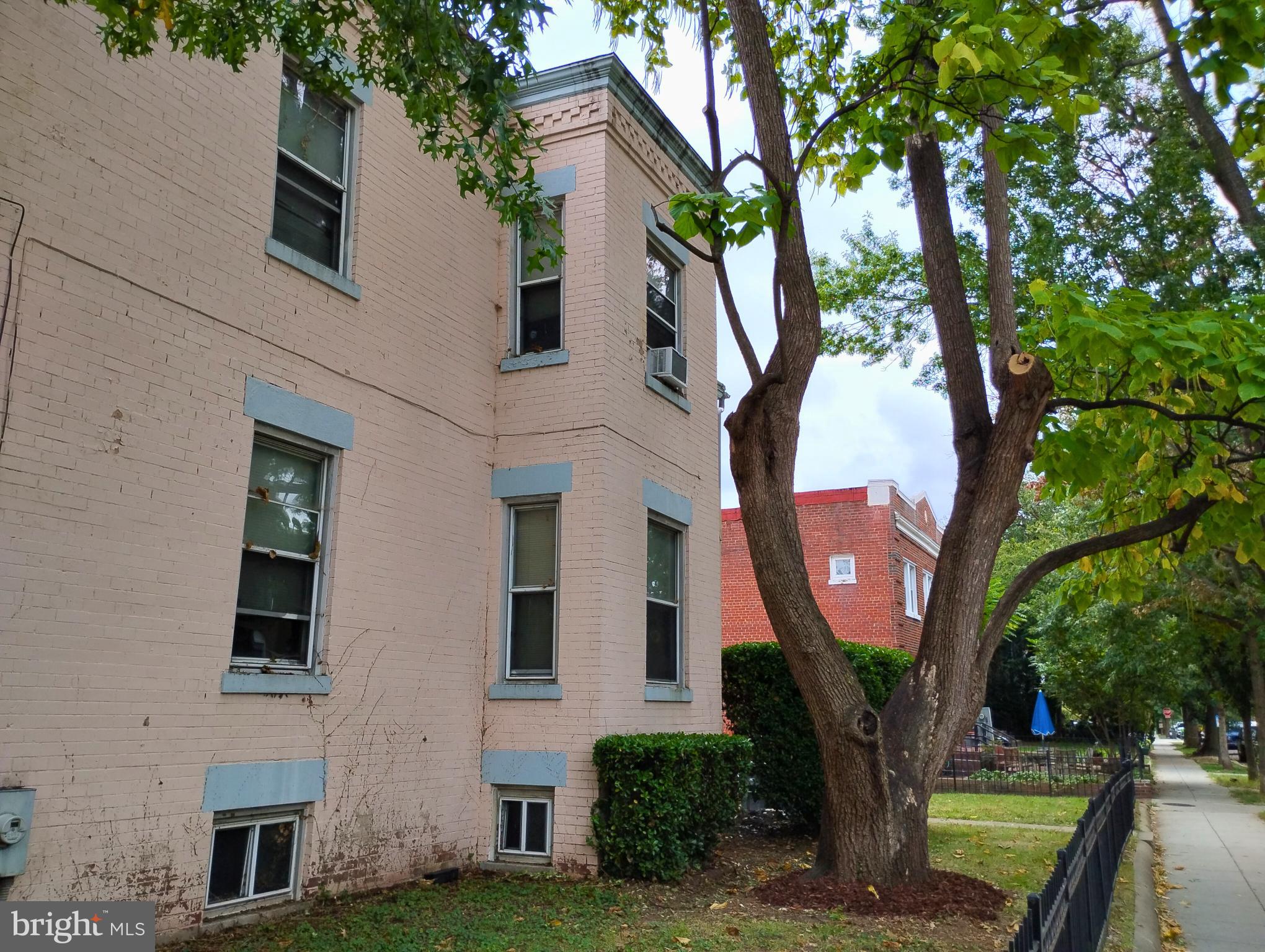 158 W STREET NW
