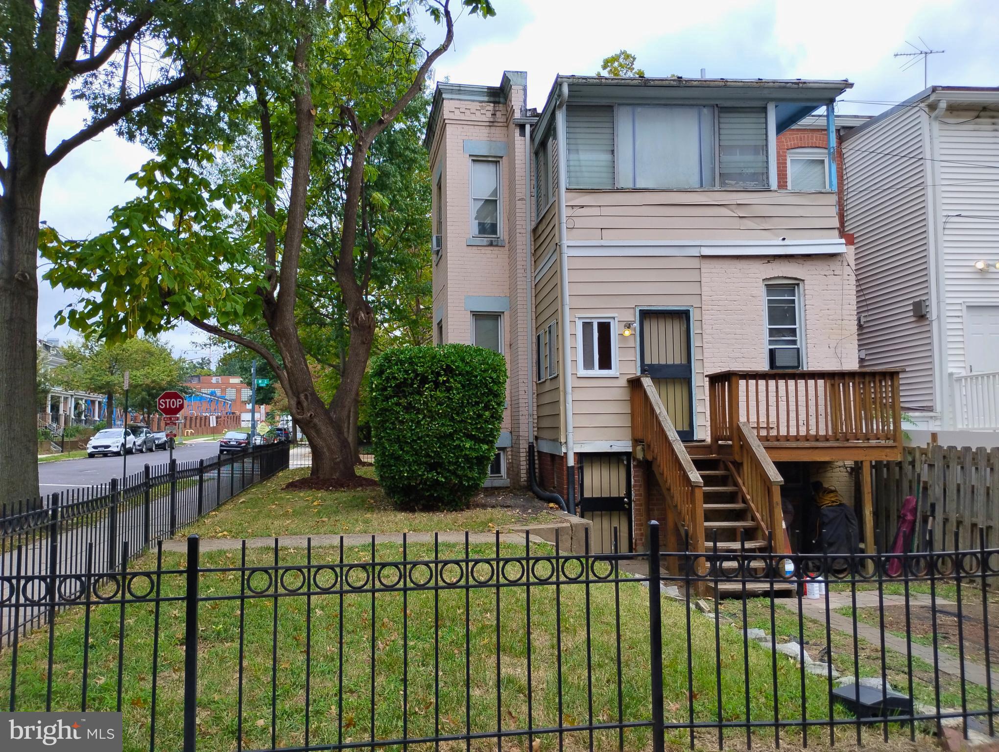 158 W STREET NW