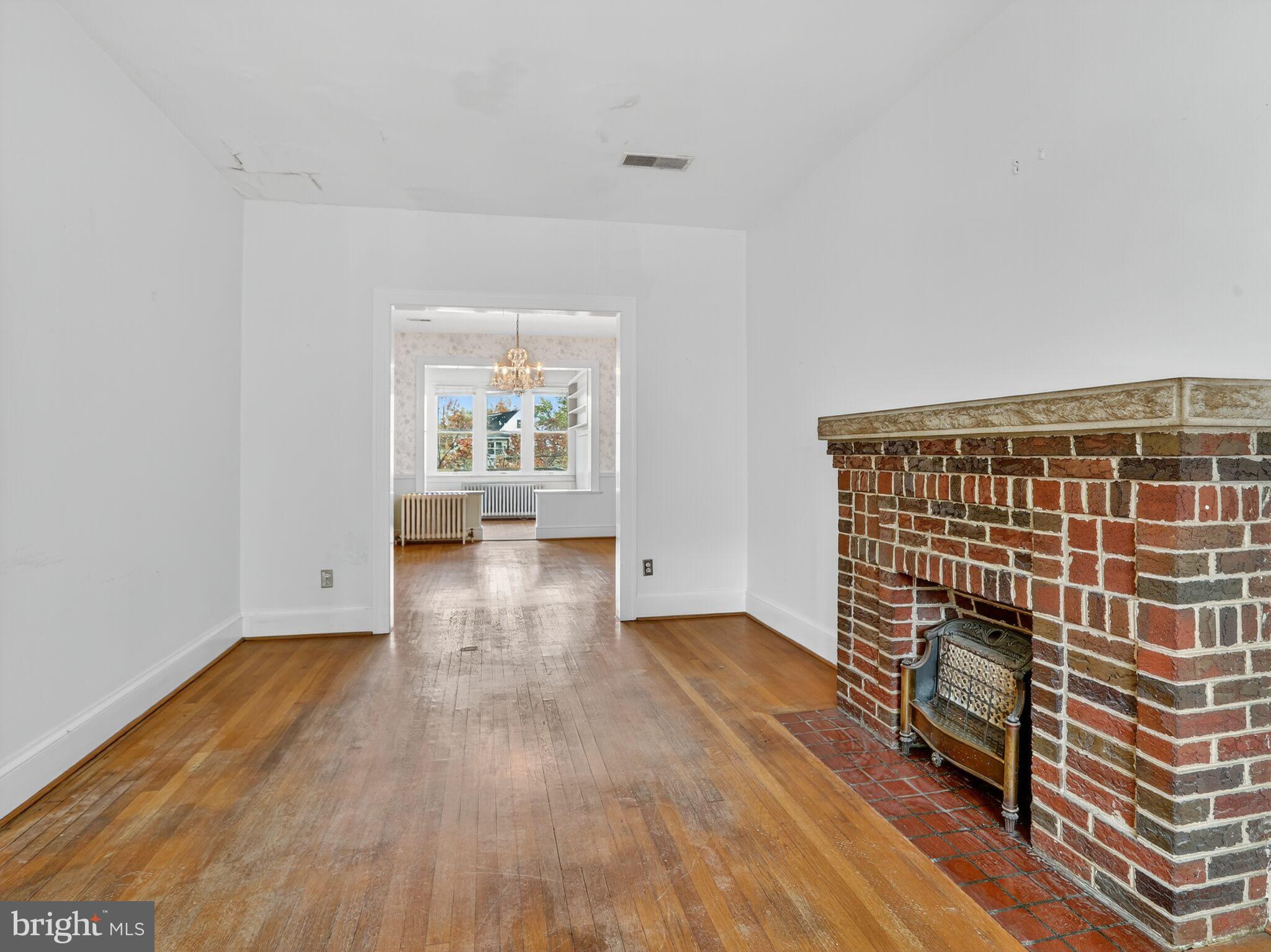 2413 39TH STREET NW