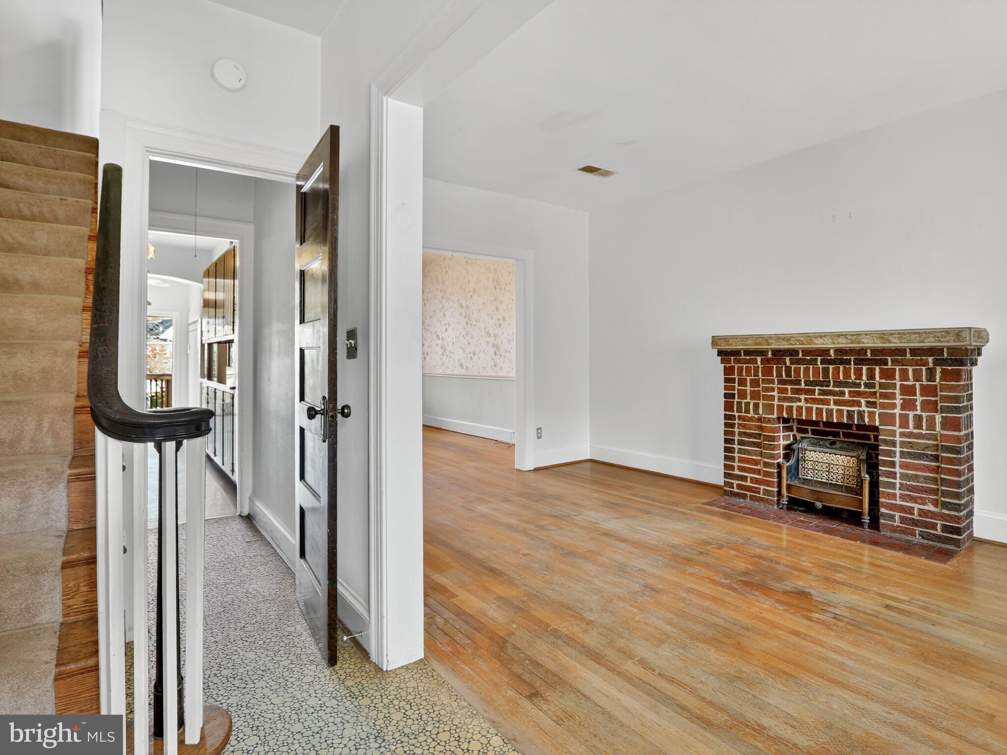2413 39TH STREET NW