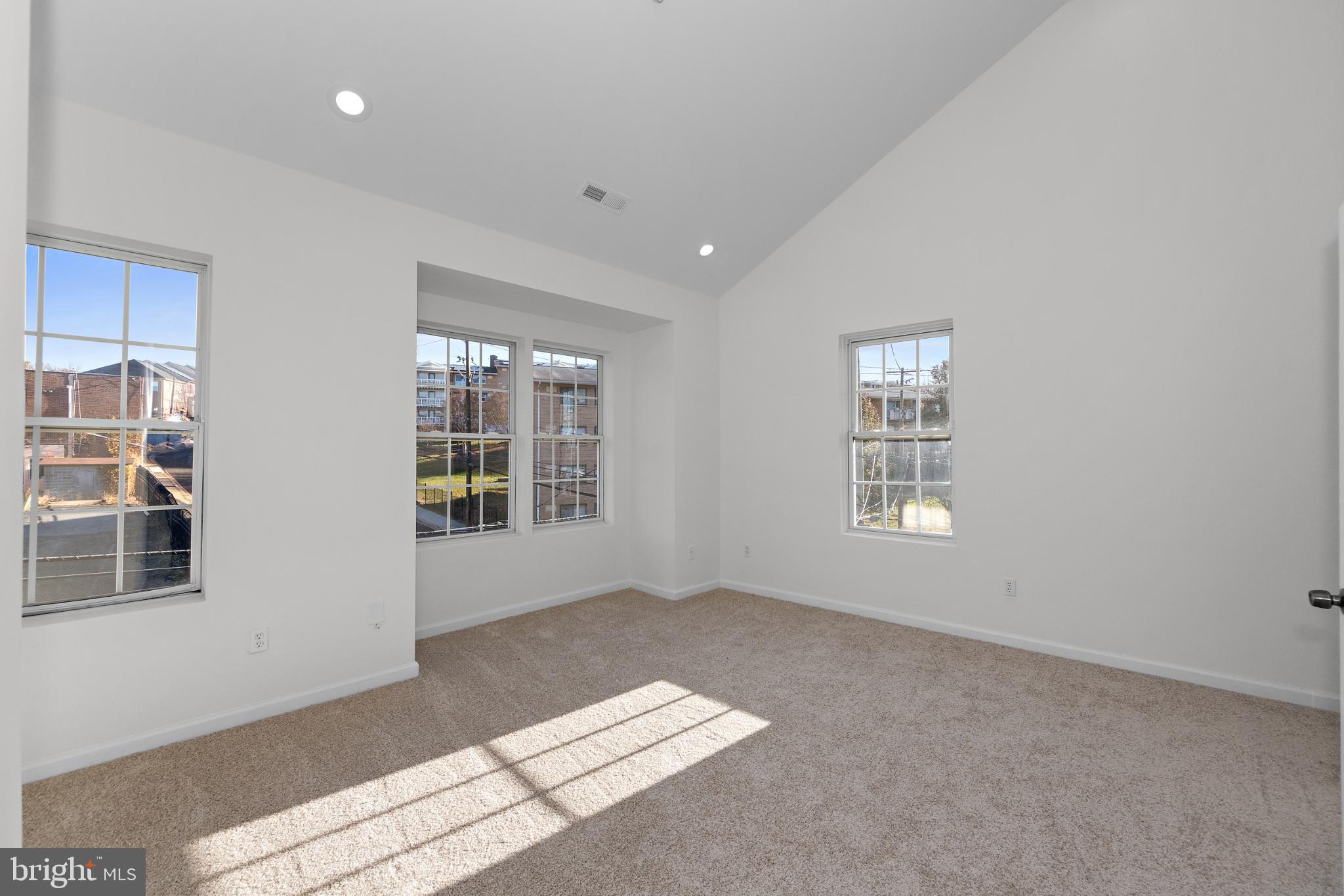 2409 BRYAN PLACE SE