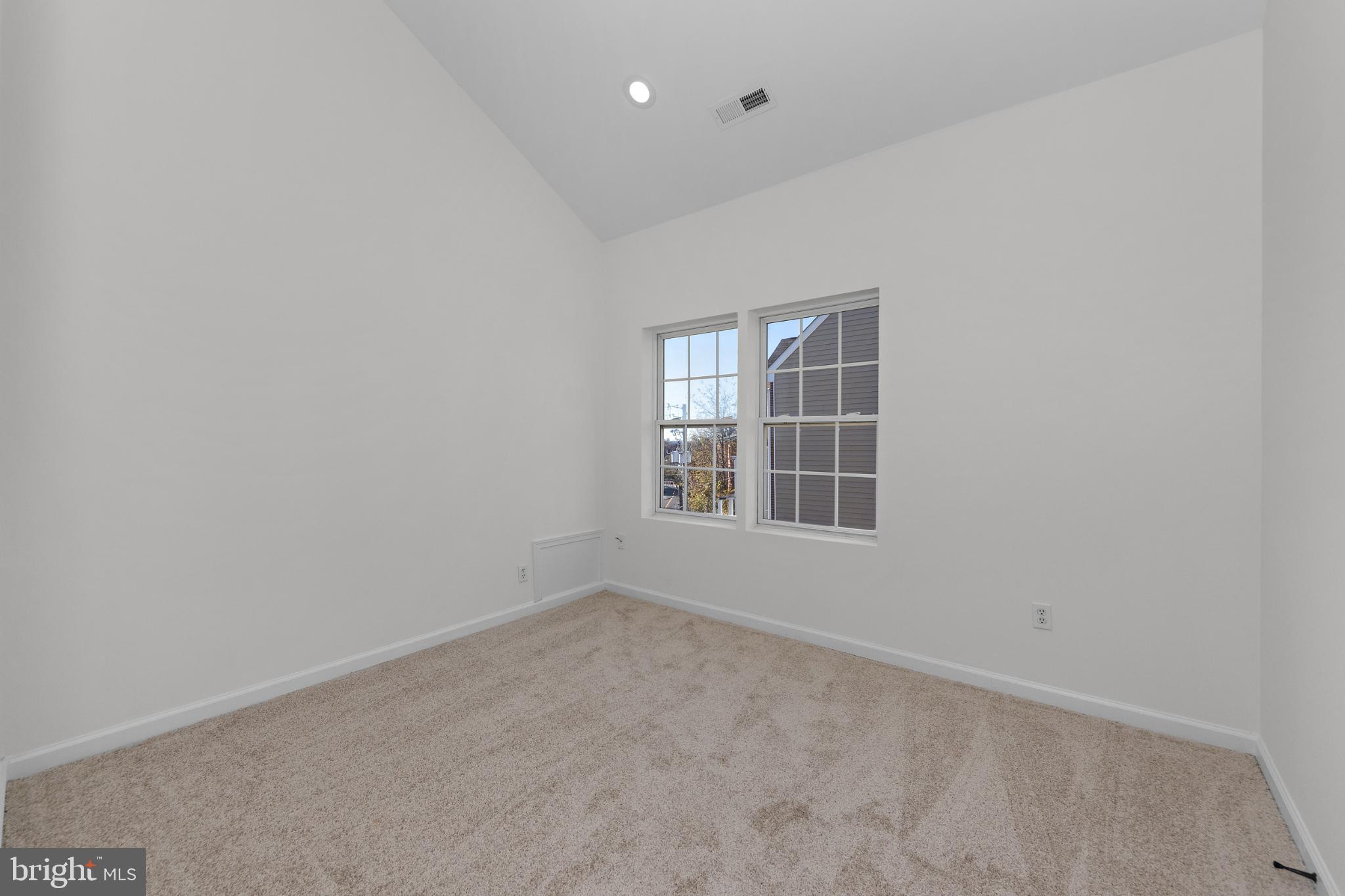 2409 BRYAN PLACE SE