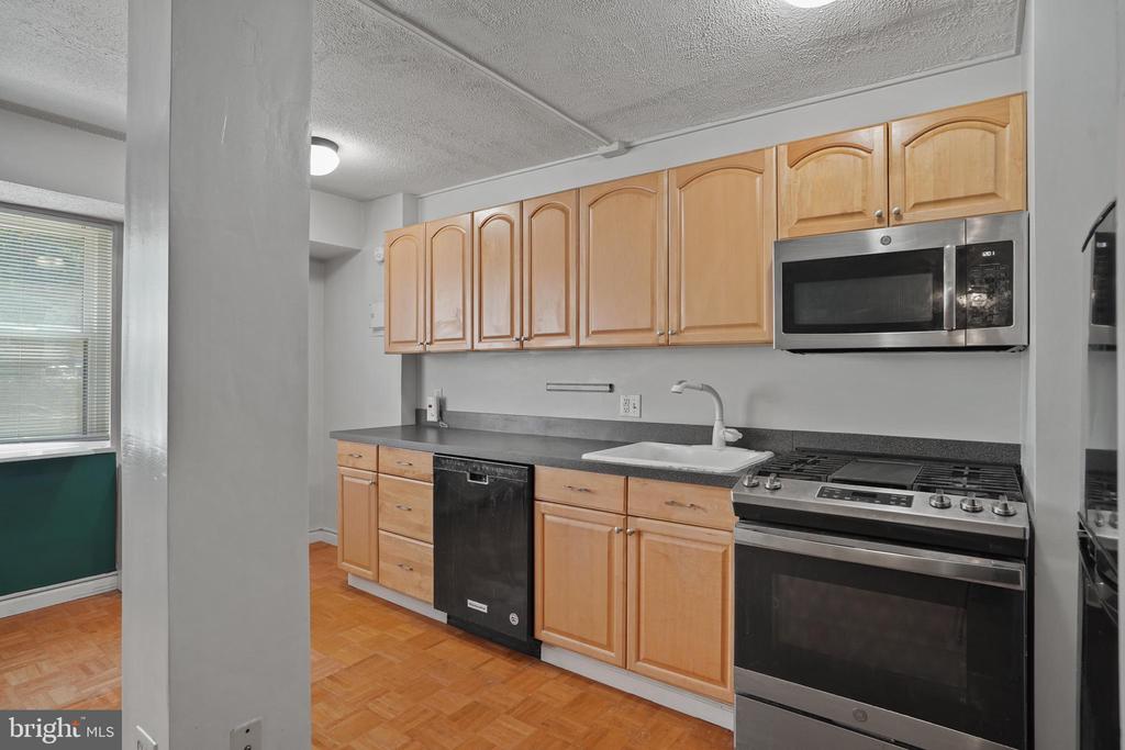 1801 CLYDESDALE PLACE NW 420
