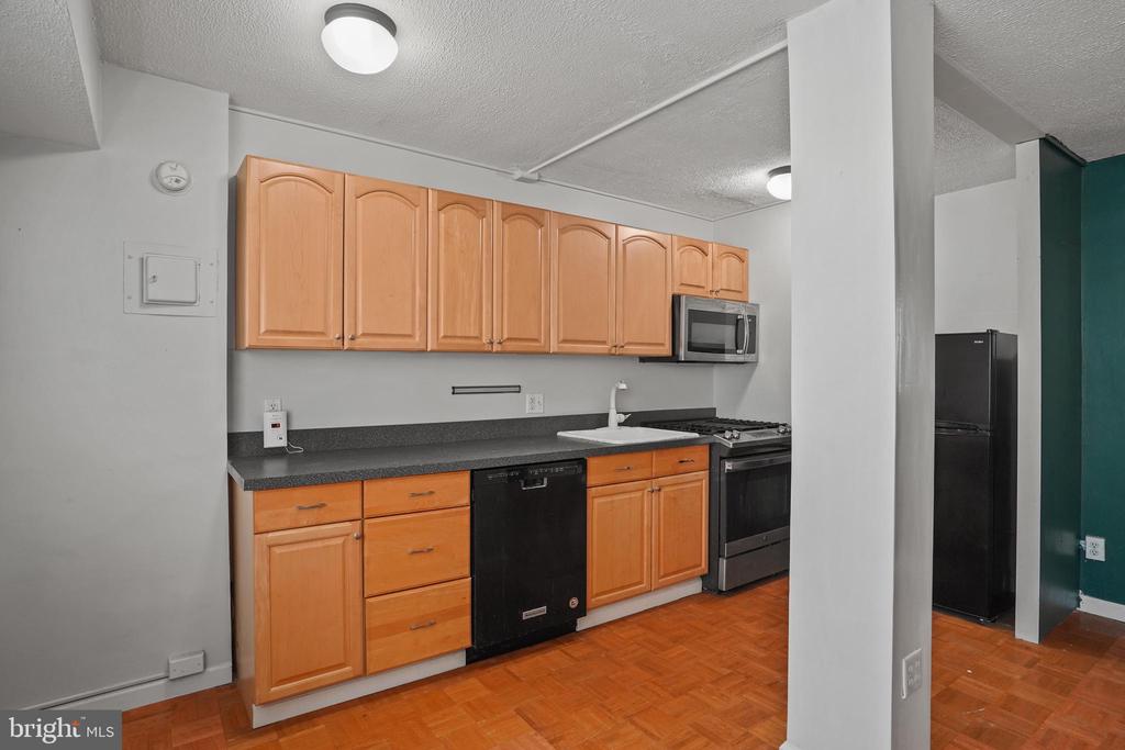 1801 CLYDESDALE PLACE NW 420