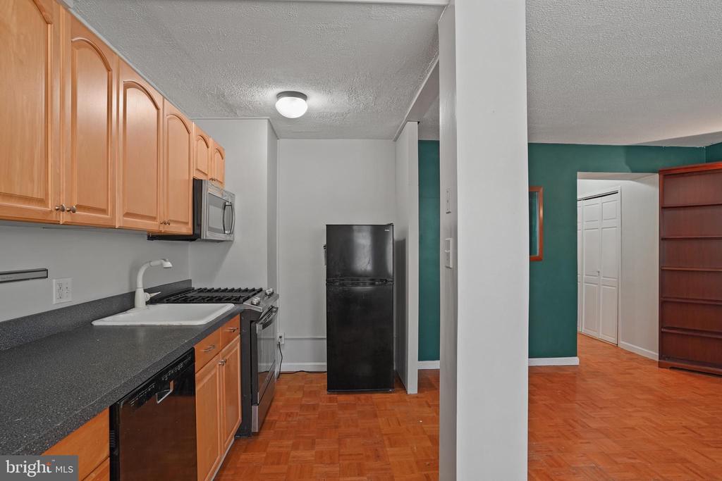 1801 CLYDESDALE PLACE NW 420