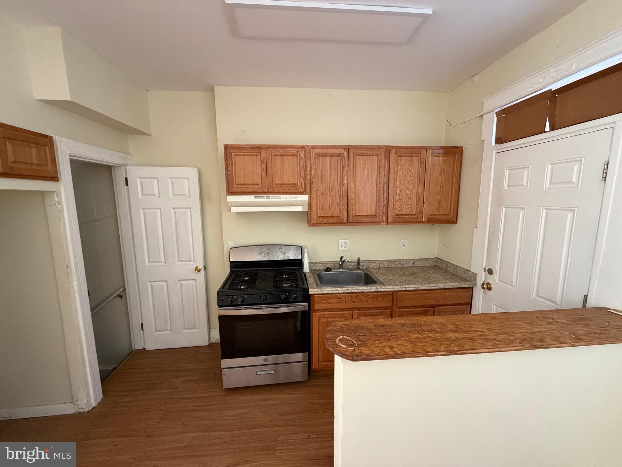130 16TH STREET NE