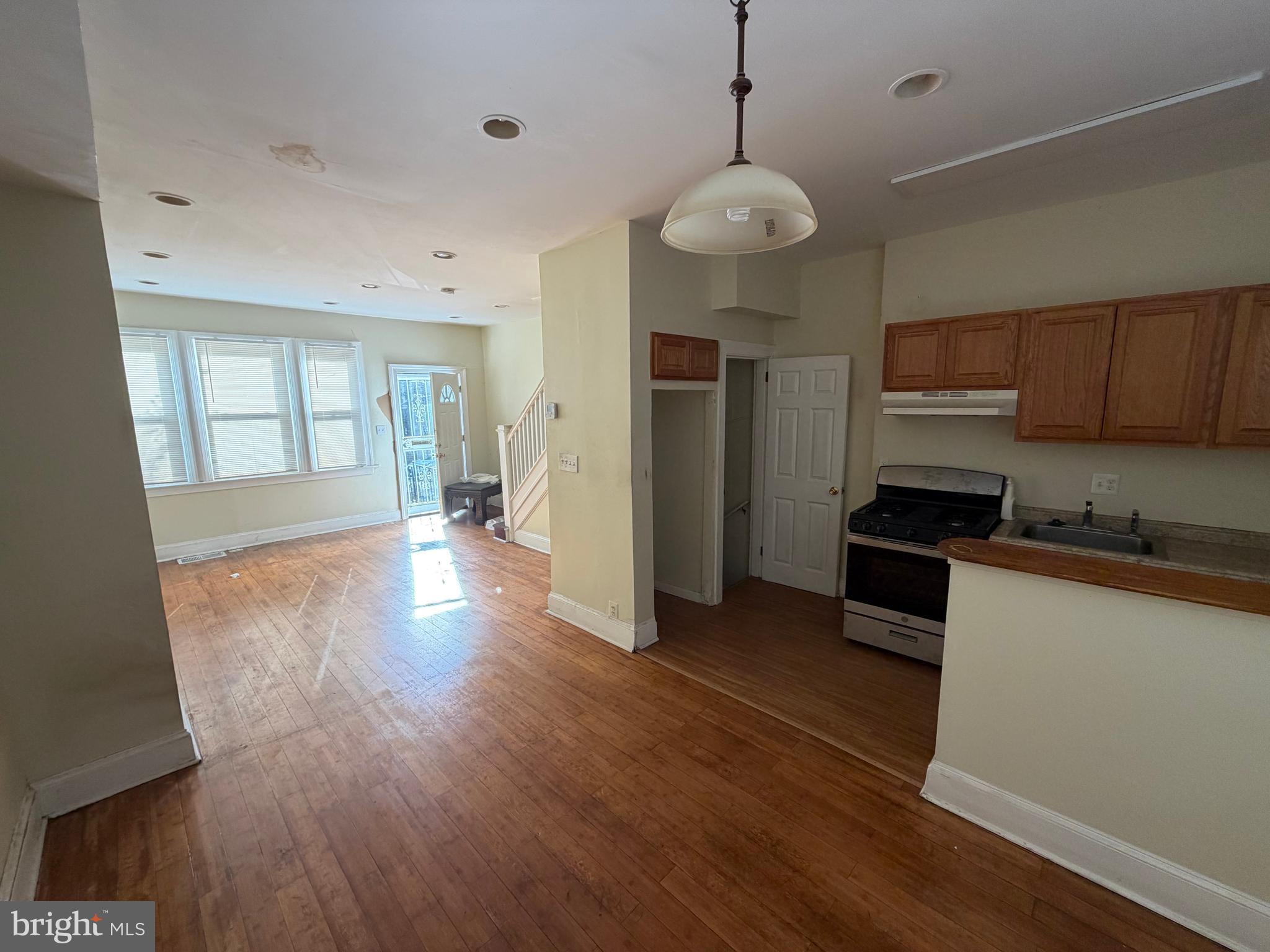 130 16TH STREET NE