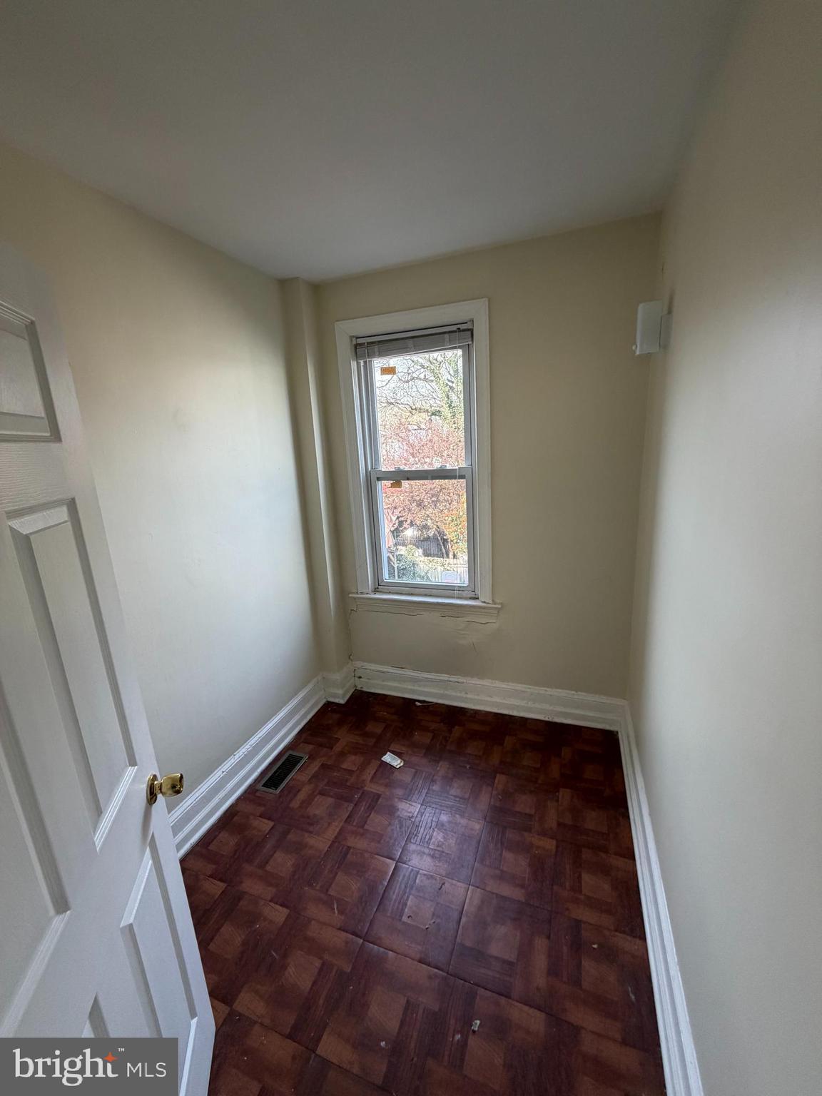 130 16TH STREET NE