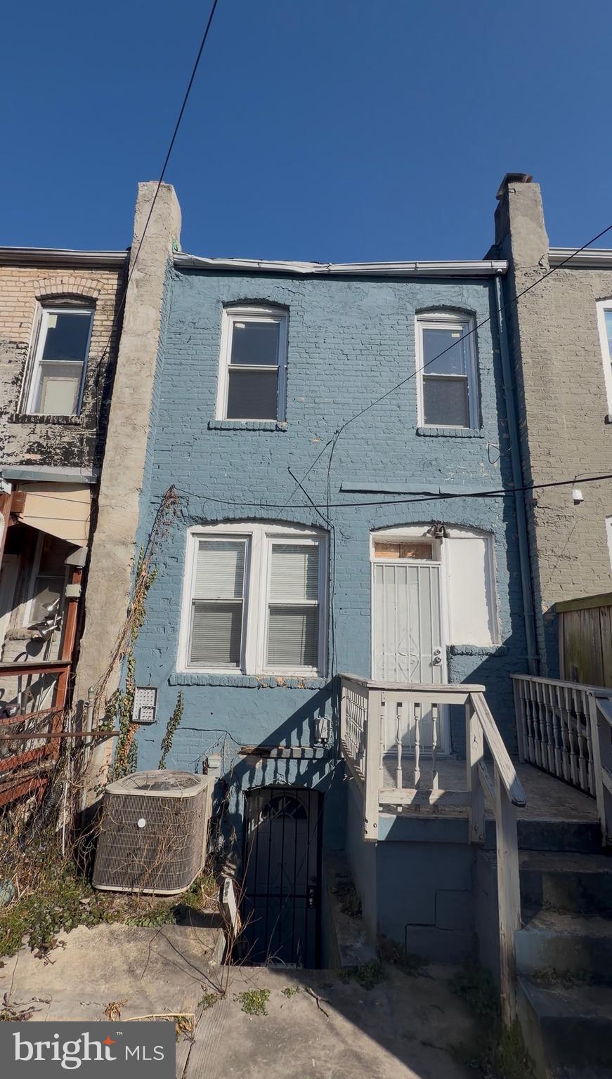 130 16TH STREET NE