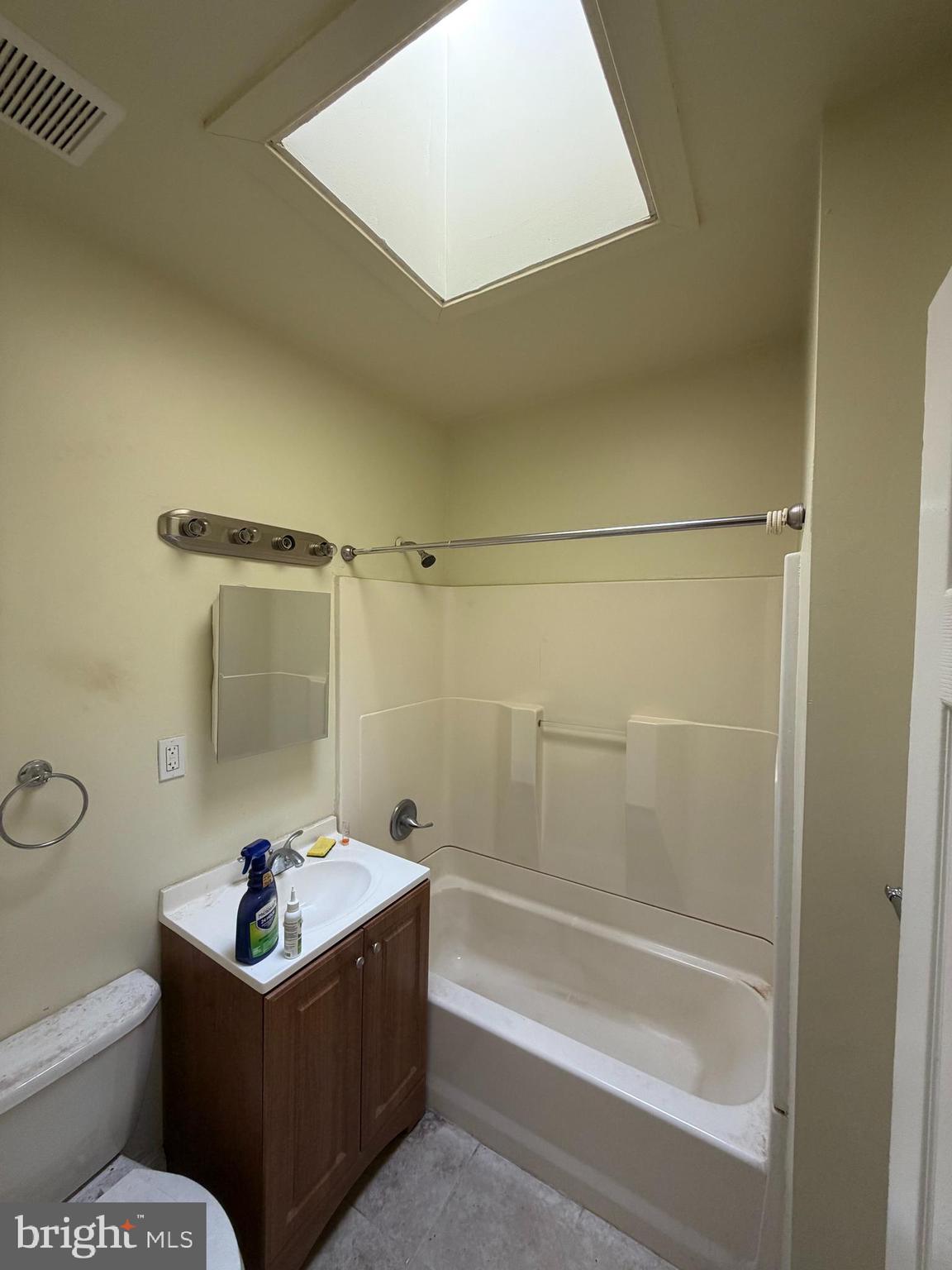 130 16TH STREET NE