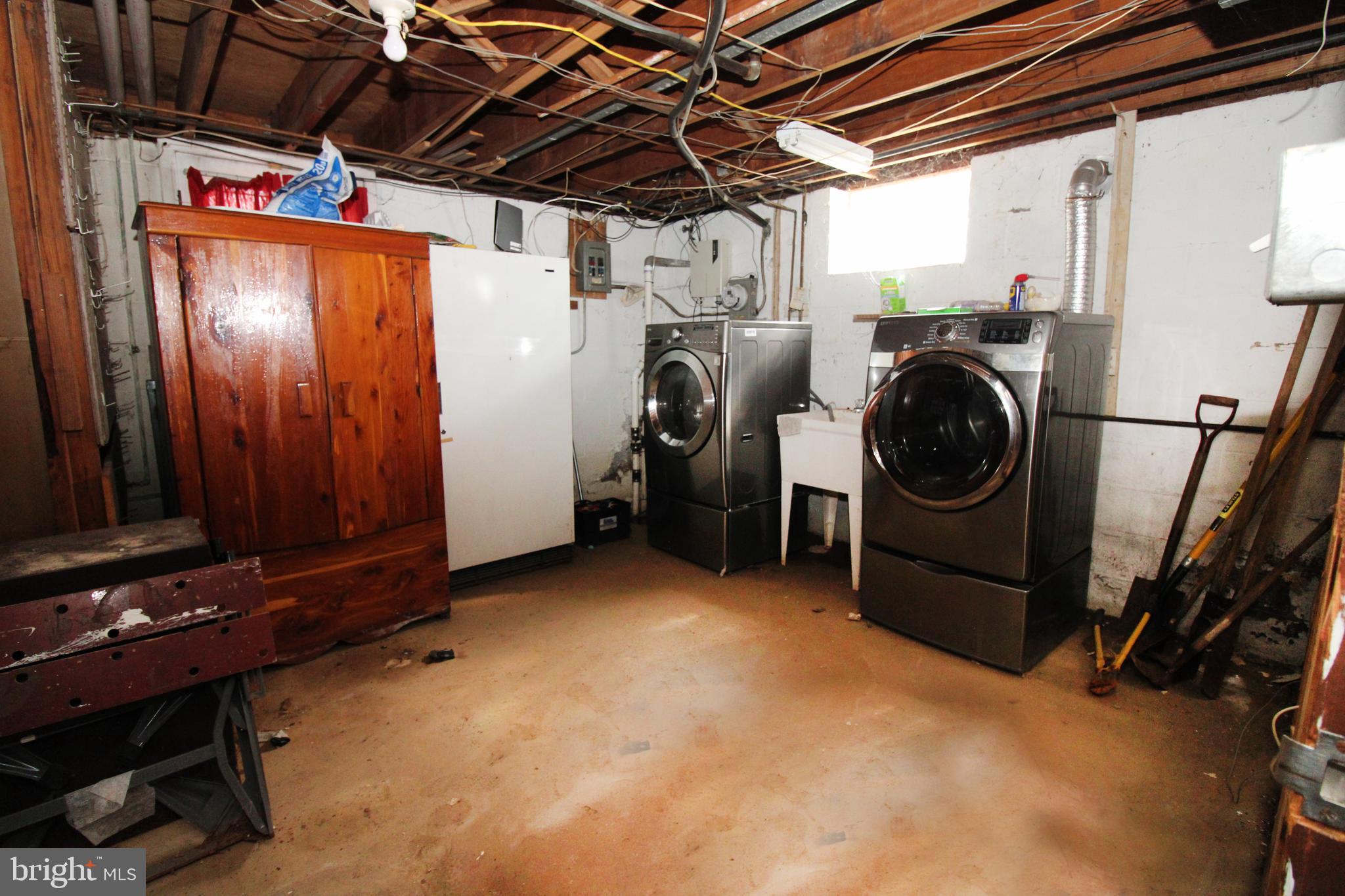 3107 BETLOU JAMES PLACE