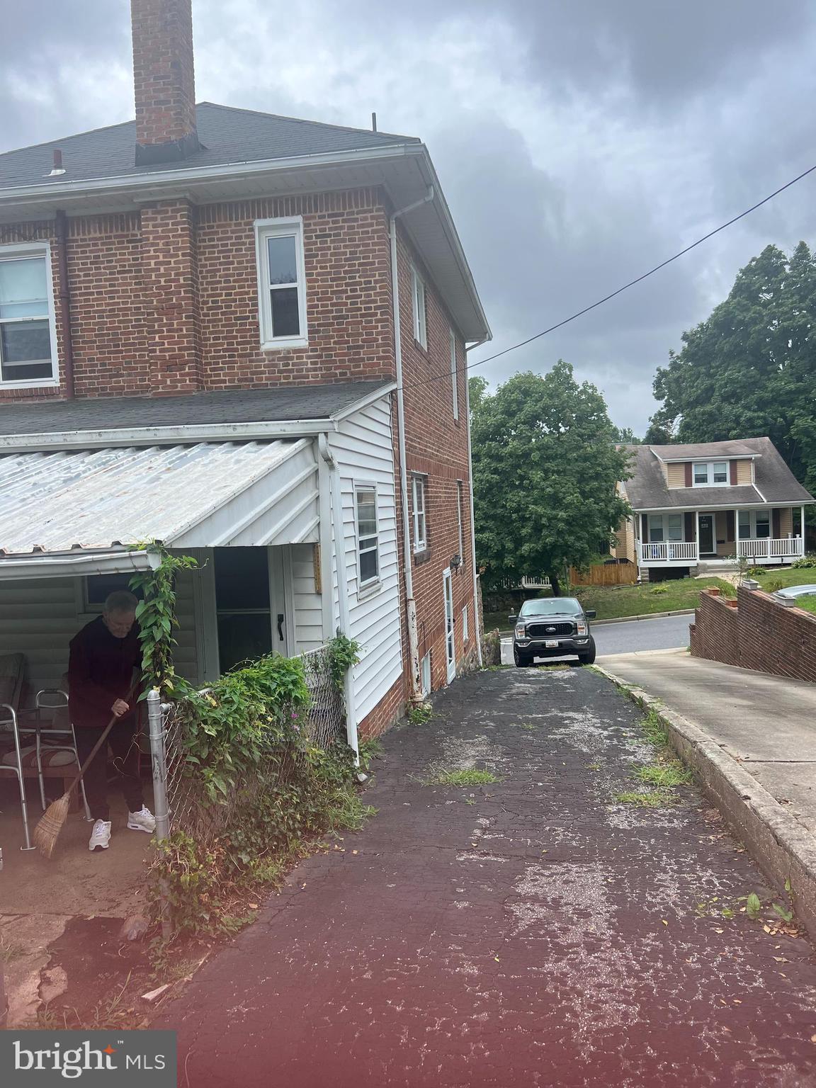 631 ALDERSHOT ROAD