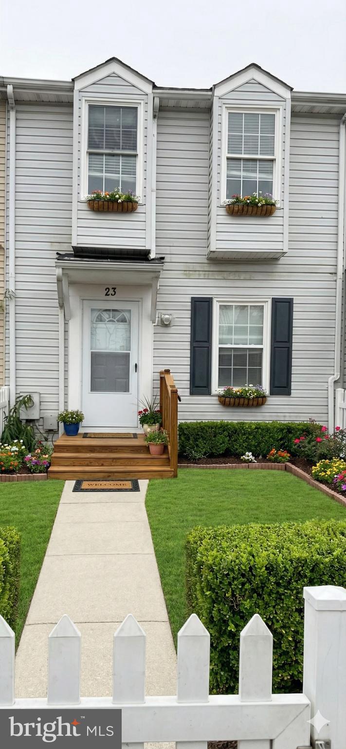 23 HOLCUMB COURT