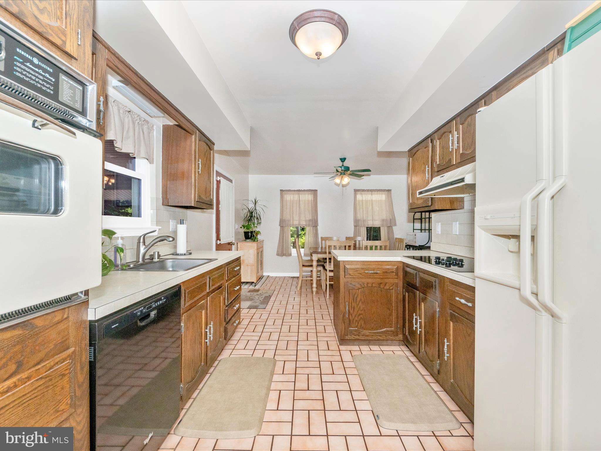 3180 HUNTING CREEK ROAD