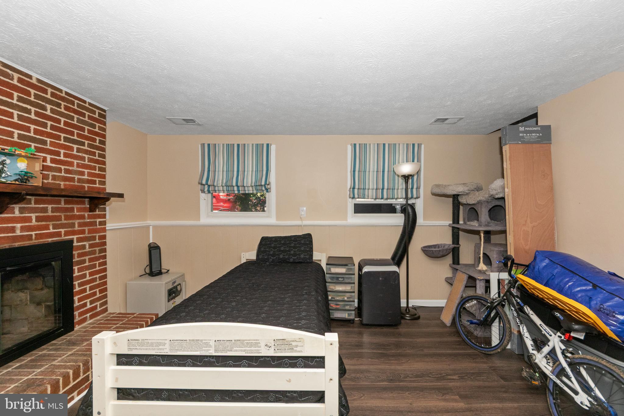 1603 DOGWOOD DRIVE