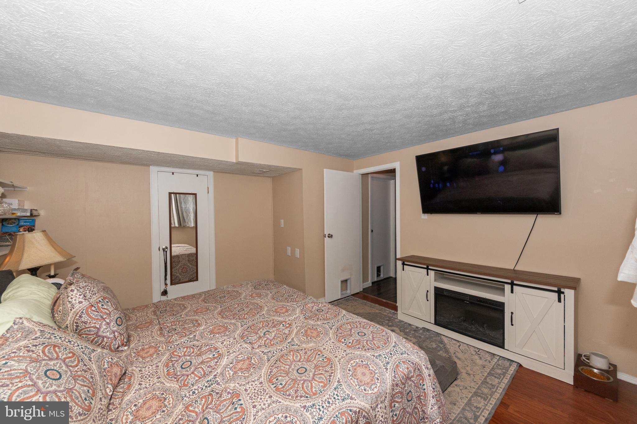 1603 DOGWOOD DRIVE