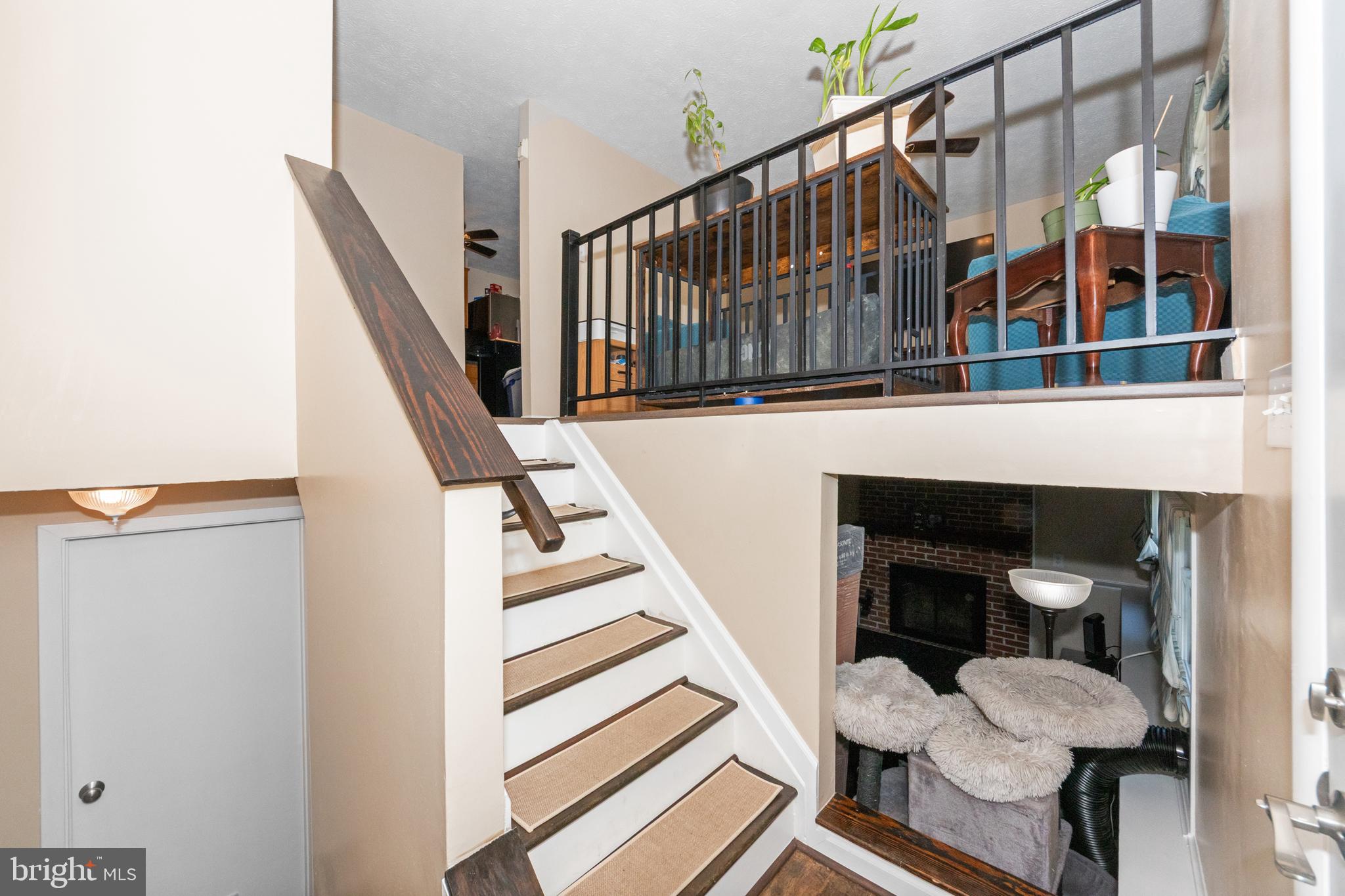 1603 DOGWOOD DRIVE
