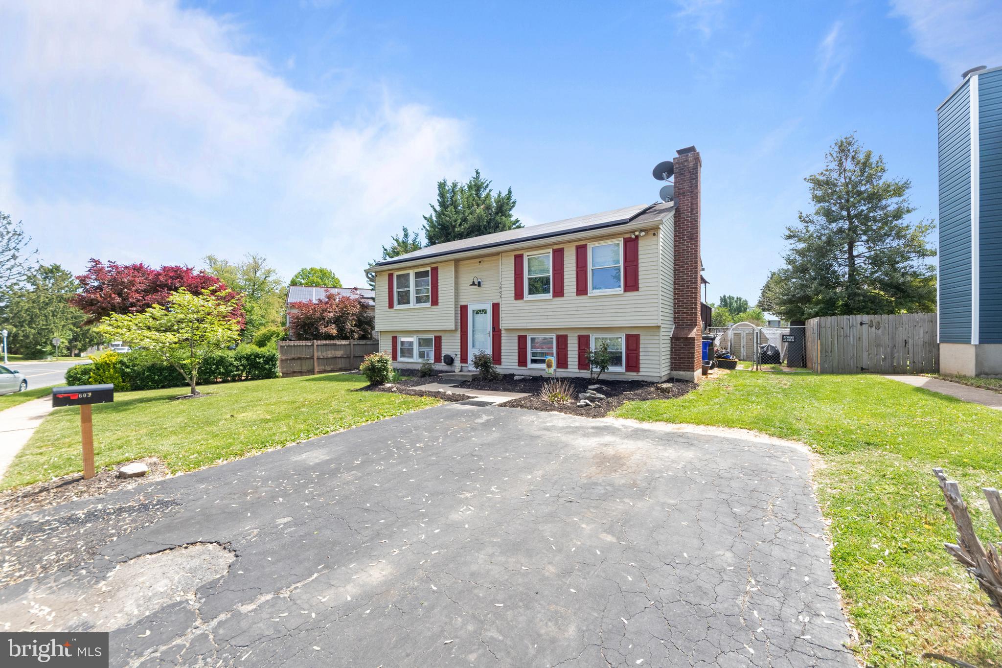 1603 DOGWOOD DRIVE